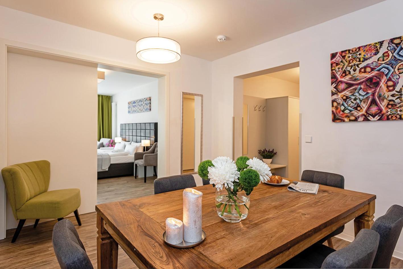Three-Bedroom Apartment with Balcony photo 2