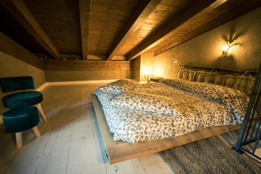 Deluxe Double Room with Shower