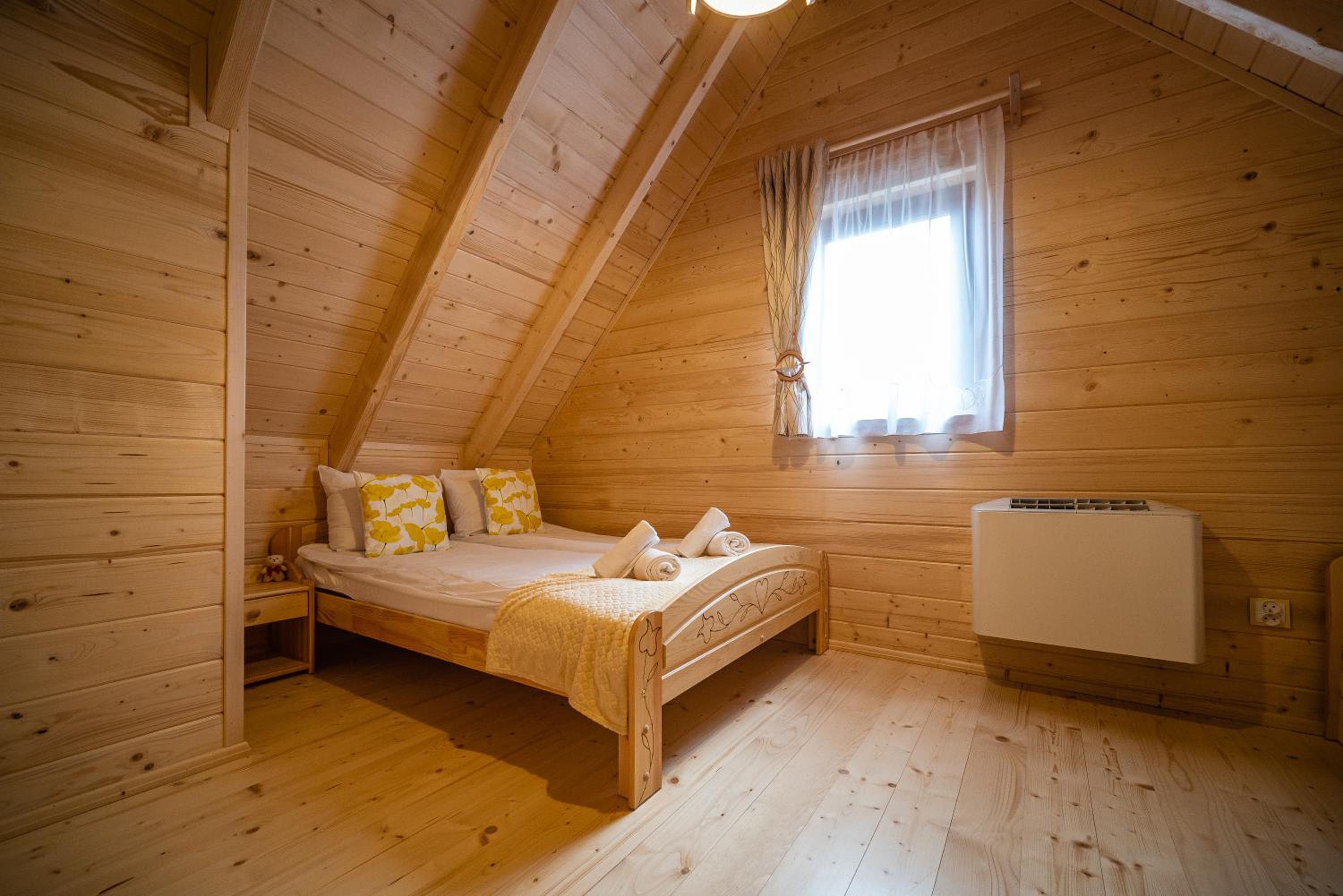 Superior Chalet - Photo 2