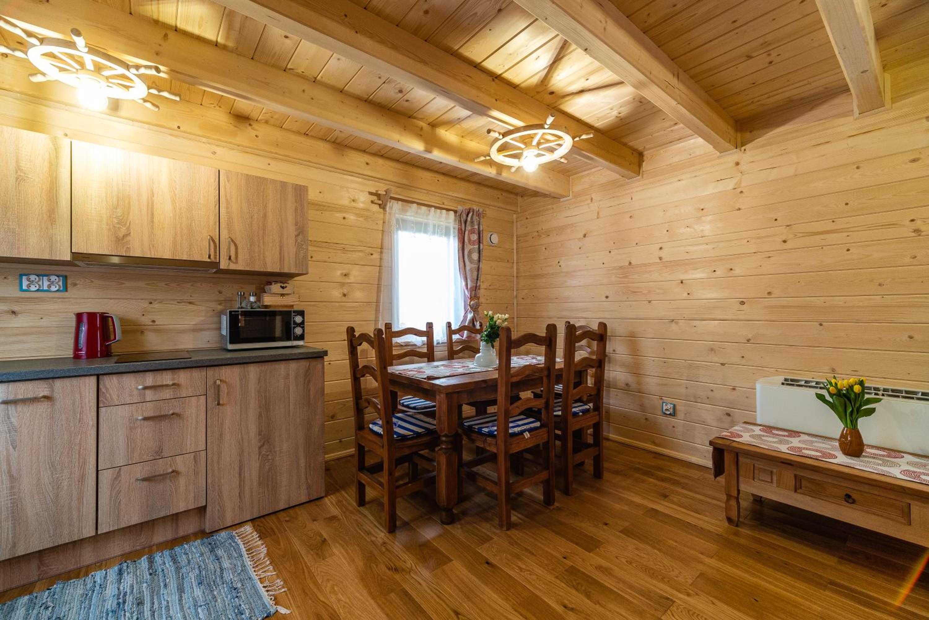 Two-Bedroom Chalet - Photo 4