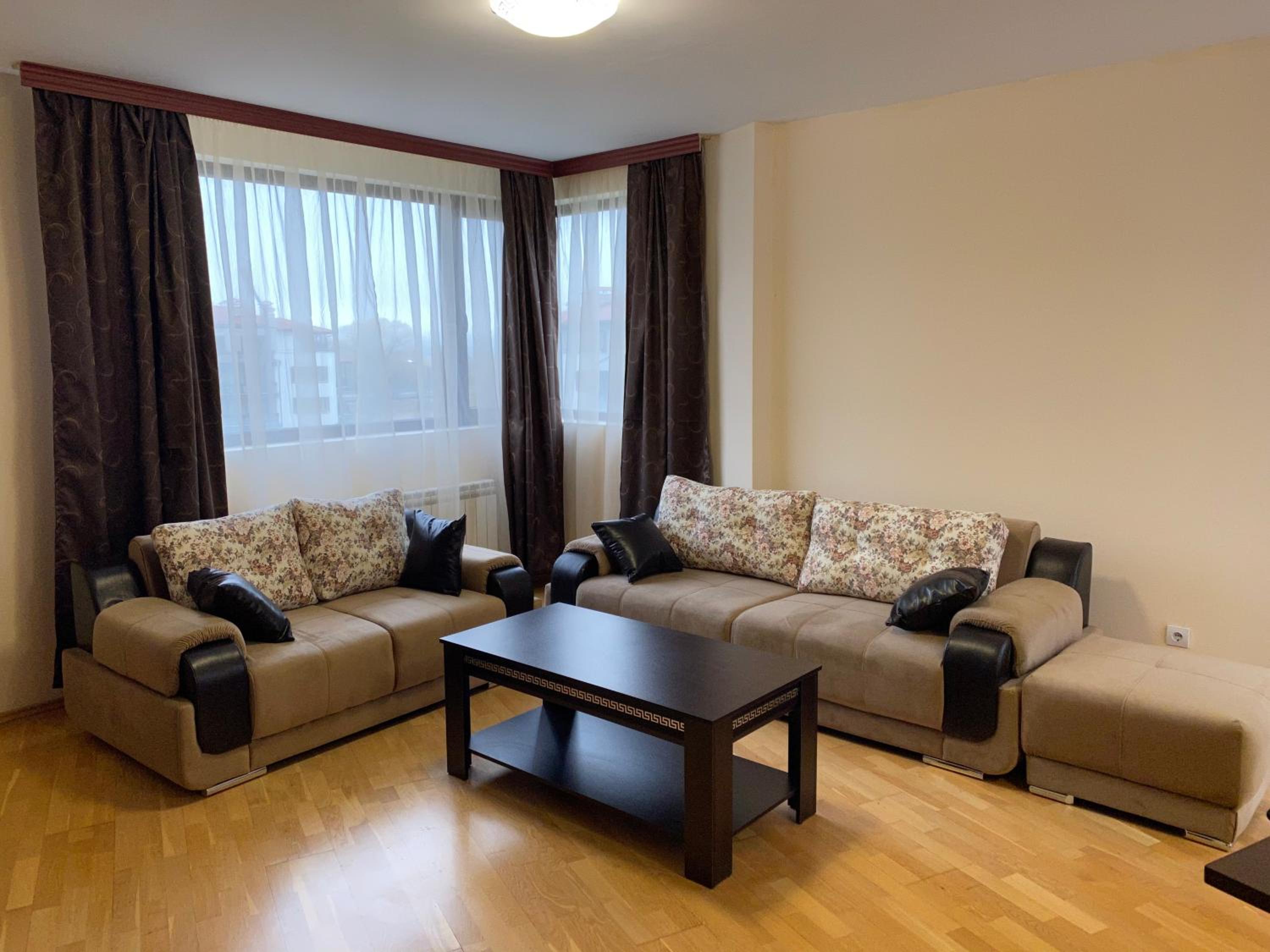 Apartment with Lake View - Photo 13