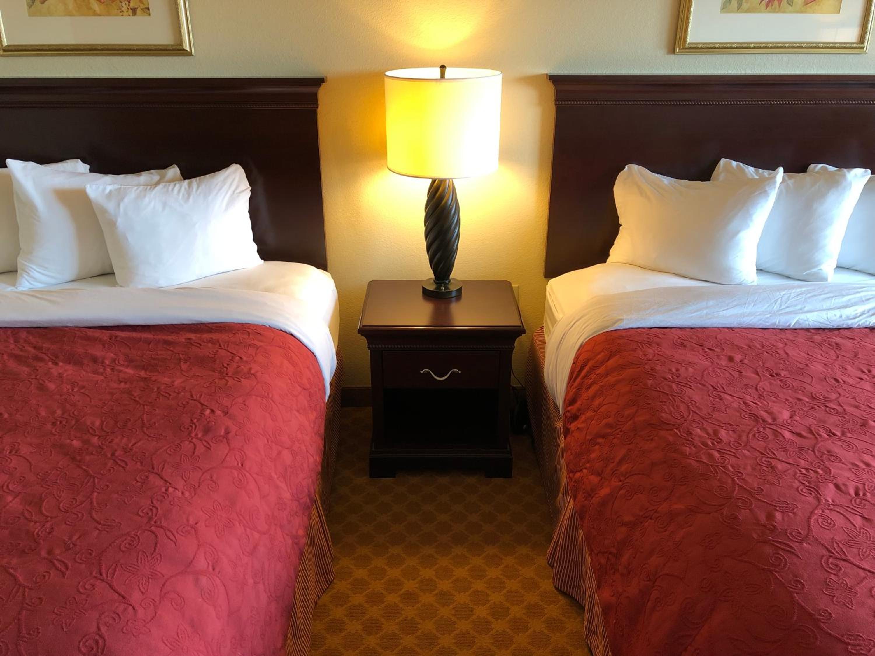 2 Queen Beds Non Smoking Room - Photo 5