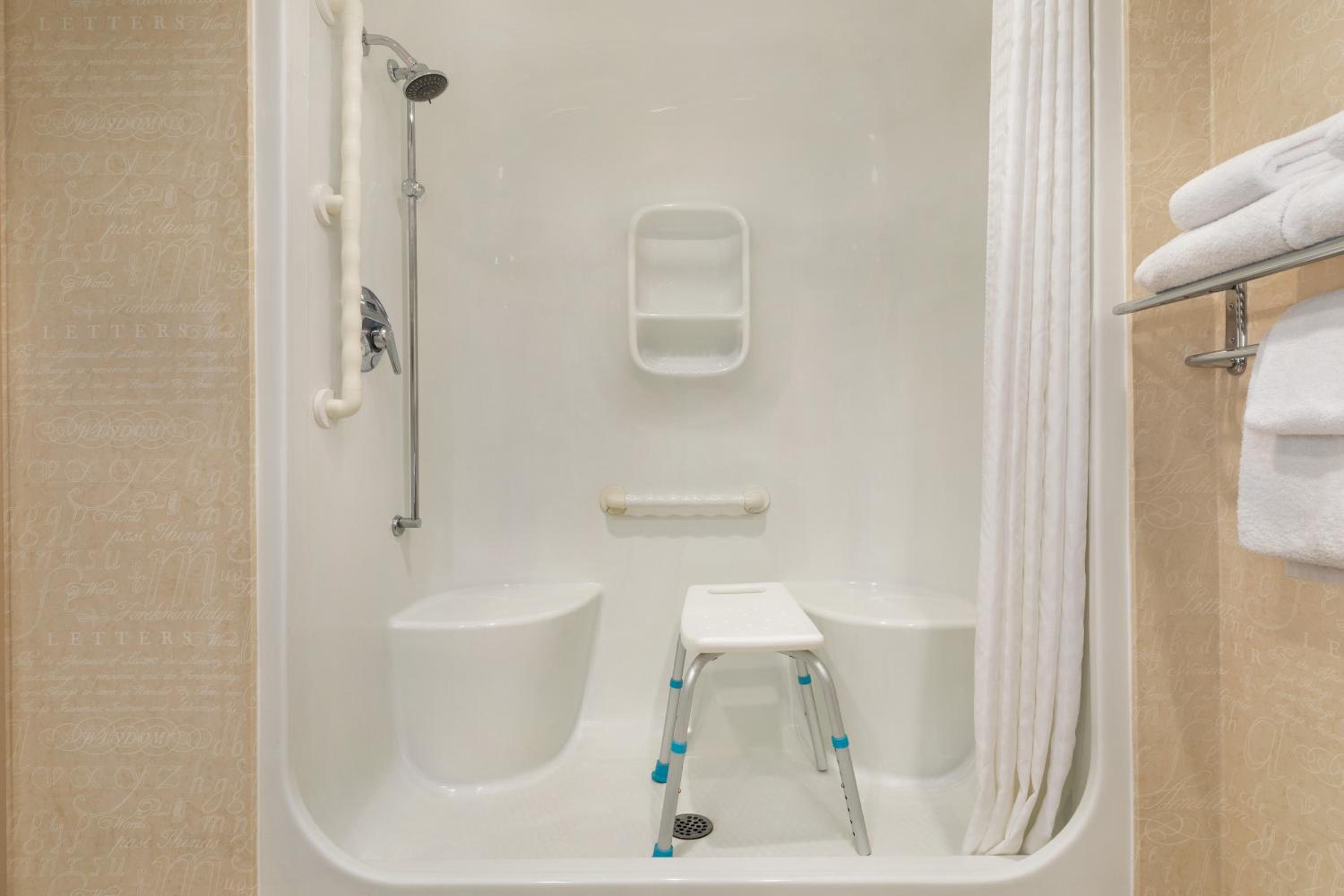 King Room - Mobility Access/Non-Smoking - Photo 3