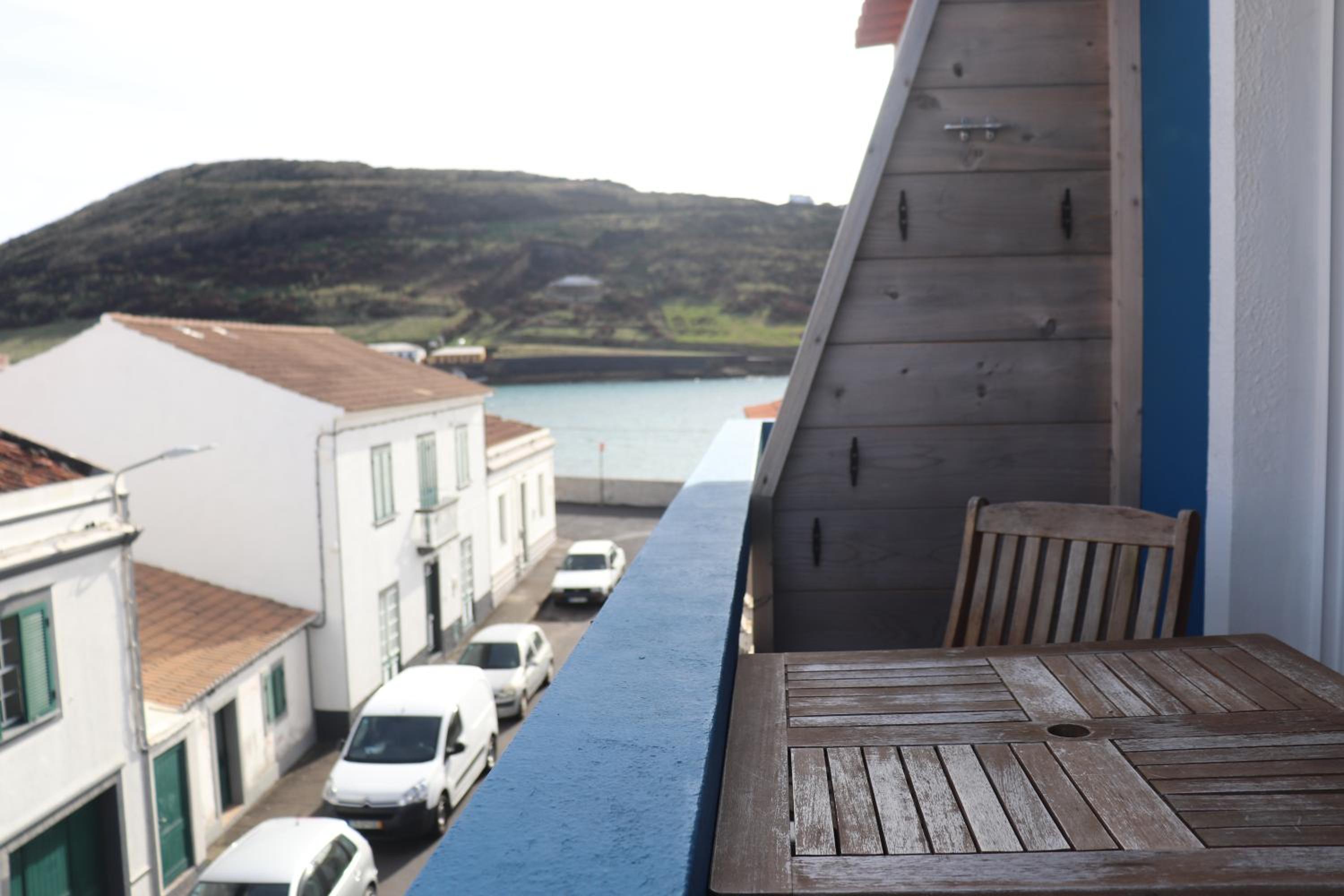 Double or Twin Room with Partial Sea View photo 2