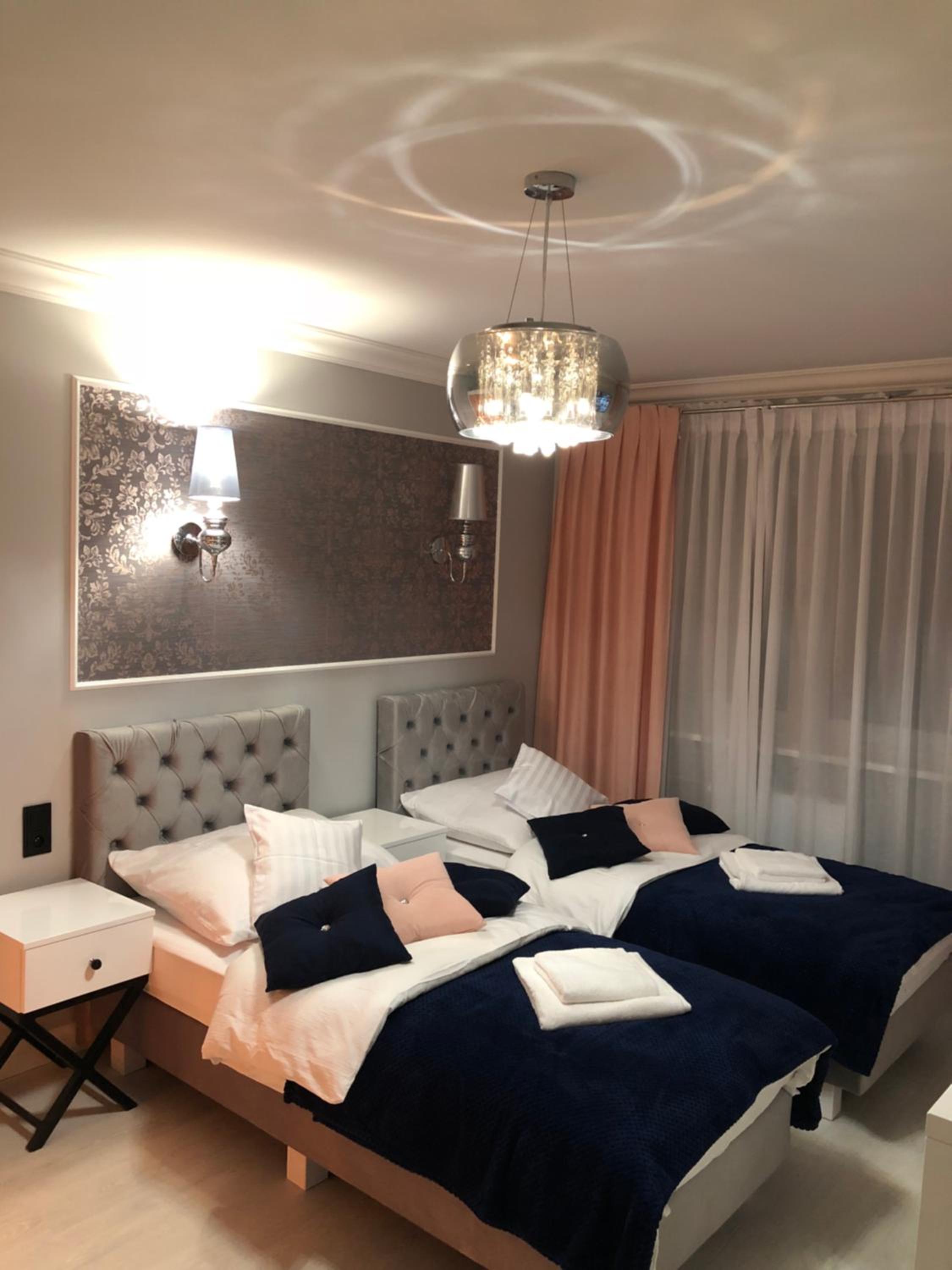 One-Bedroom Apartment - Photo 12