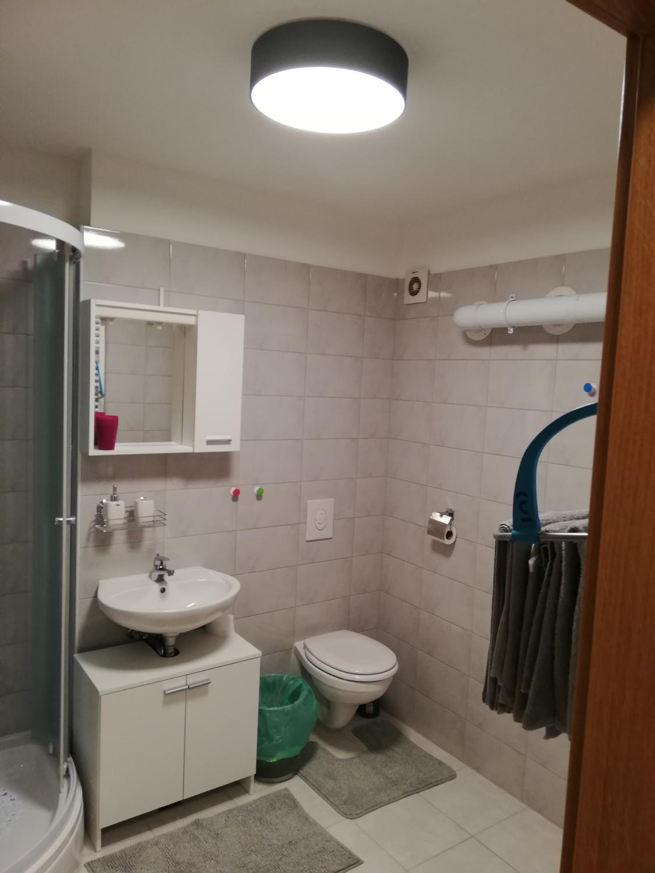 One-Bedroom Apartment - Photo 37