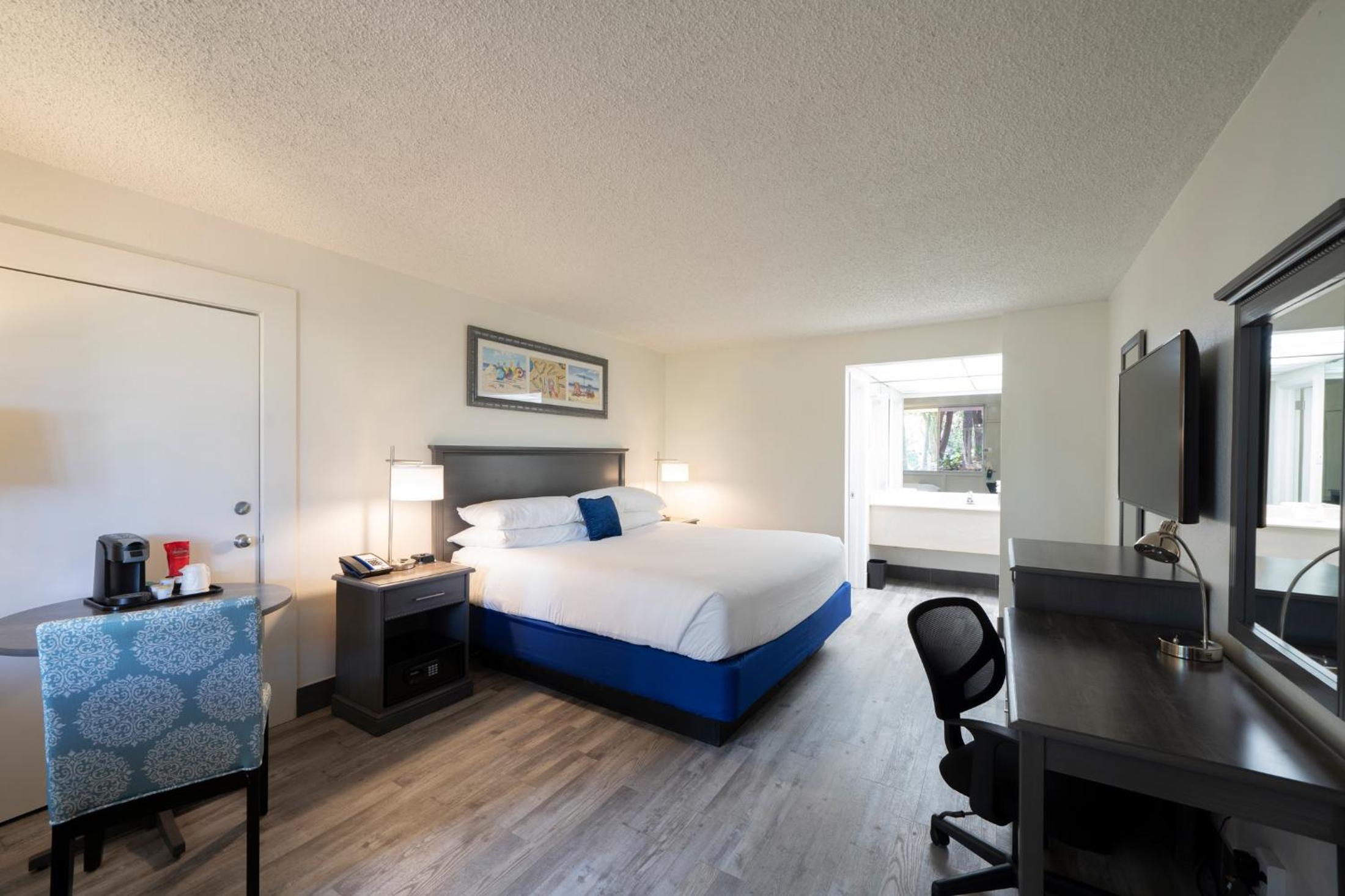 Standard King Room
