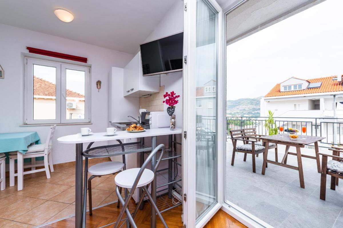 Studio with Terrace