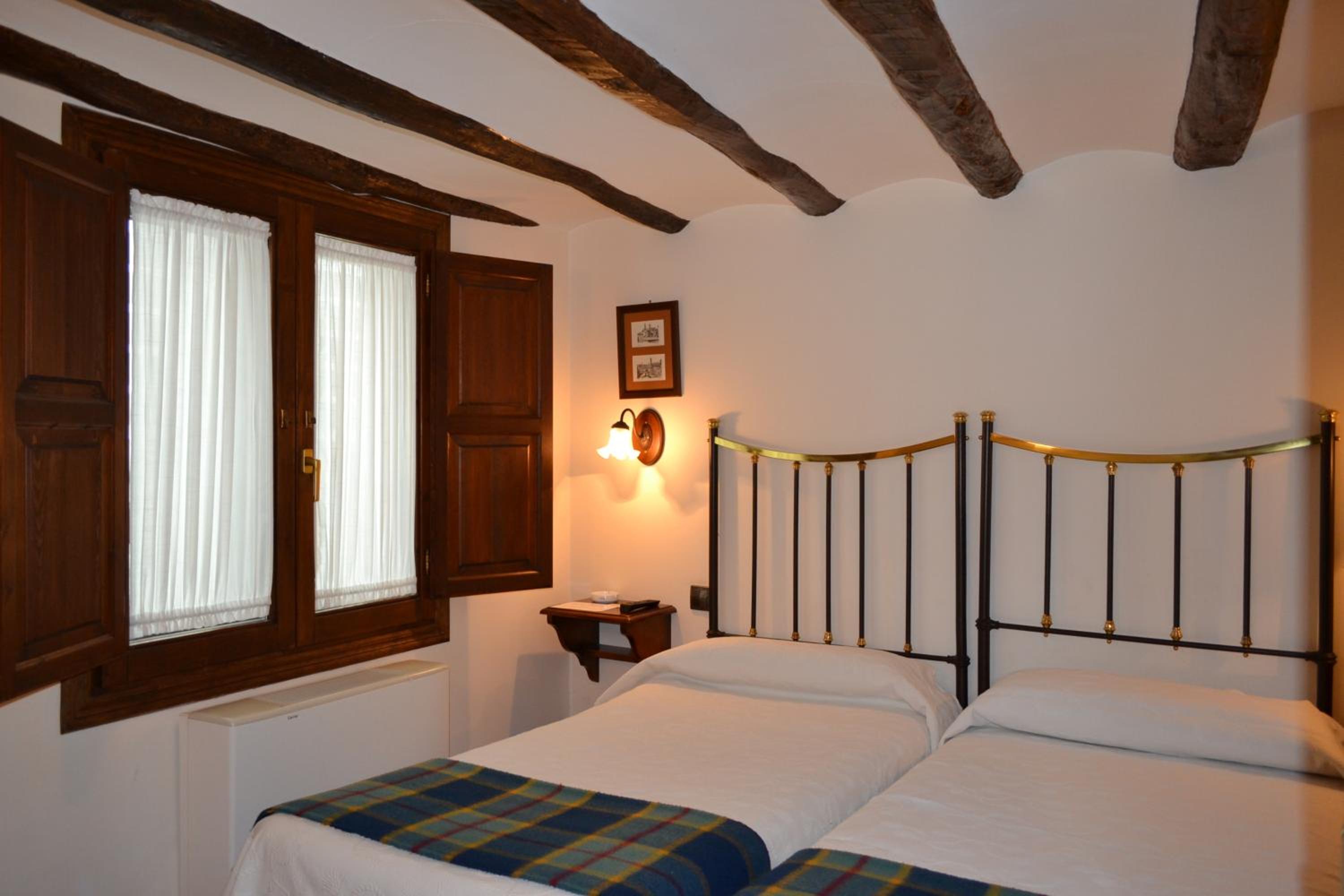 Economy Double or Twin Room photo 3