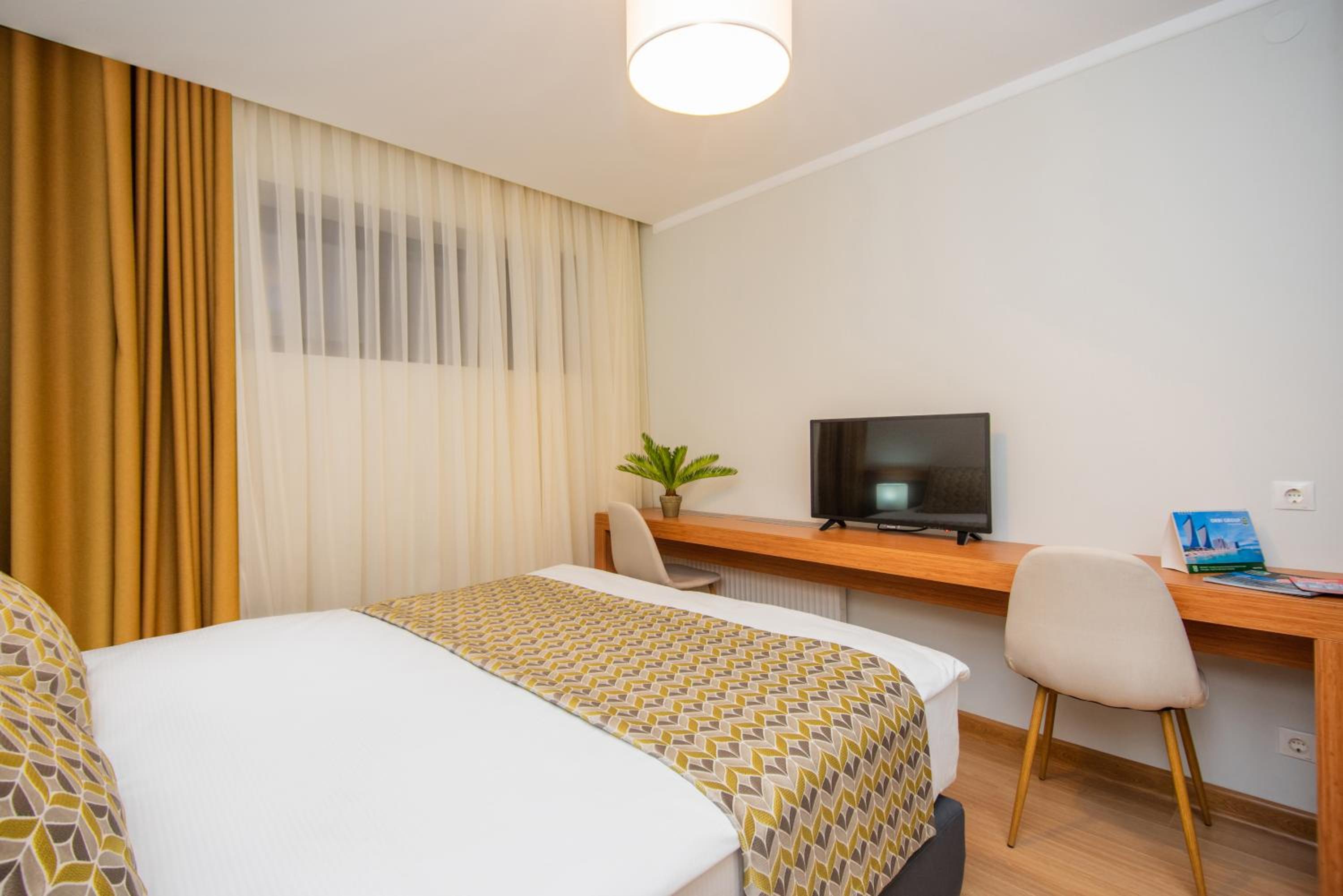 Budget Double Room photo 2