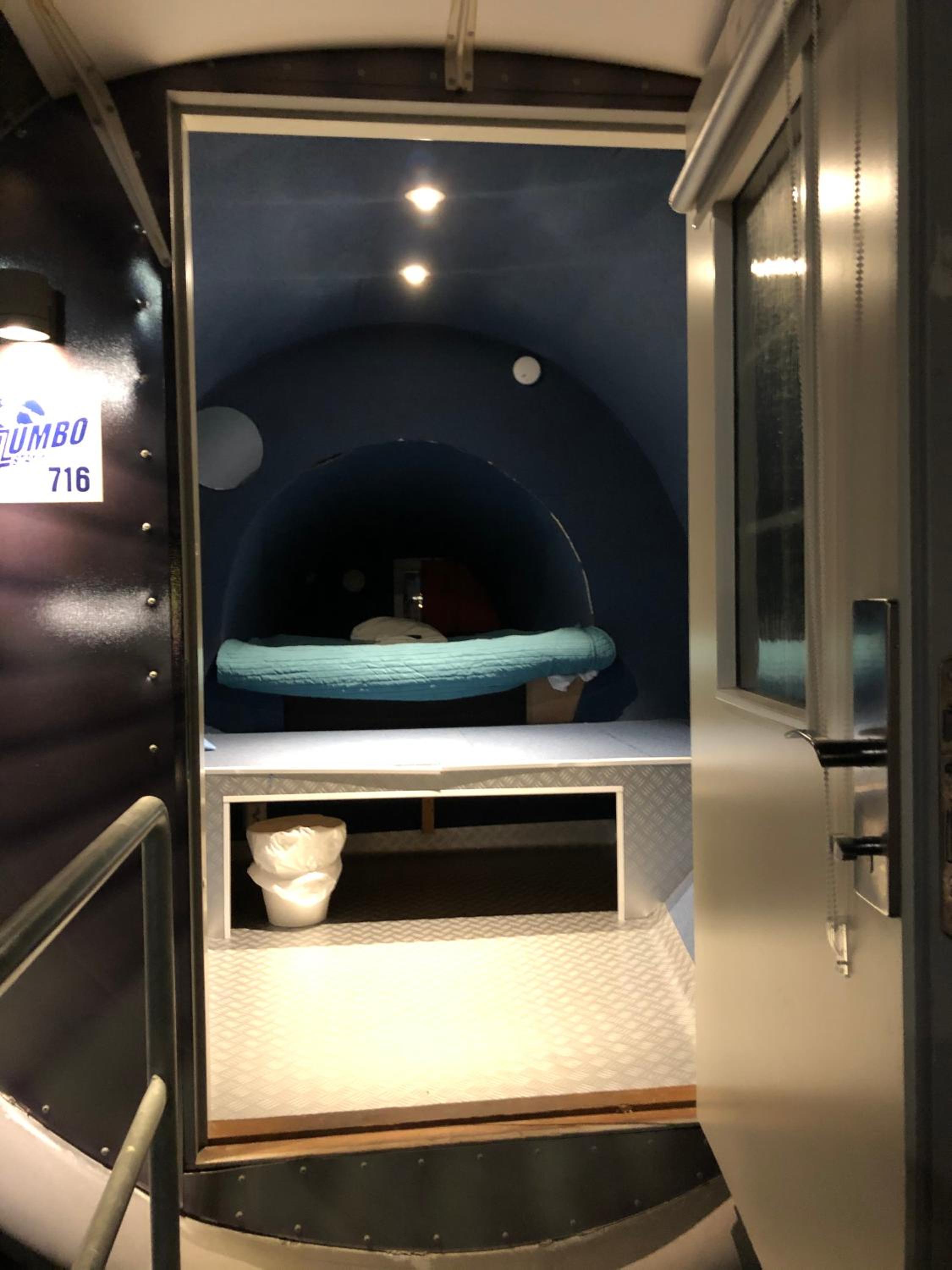 Jet Turbine Cabin photo 1