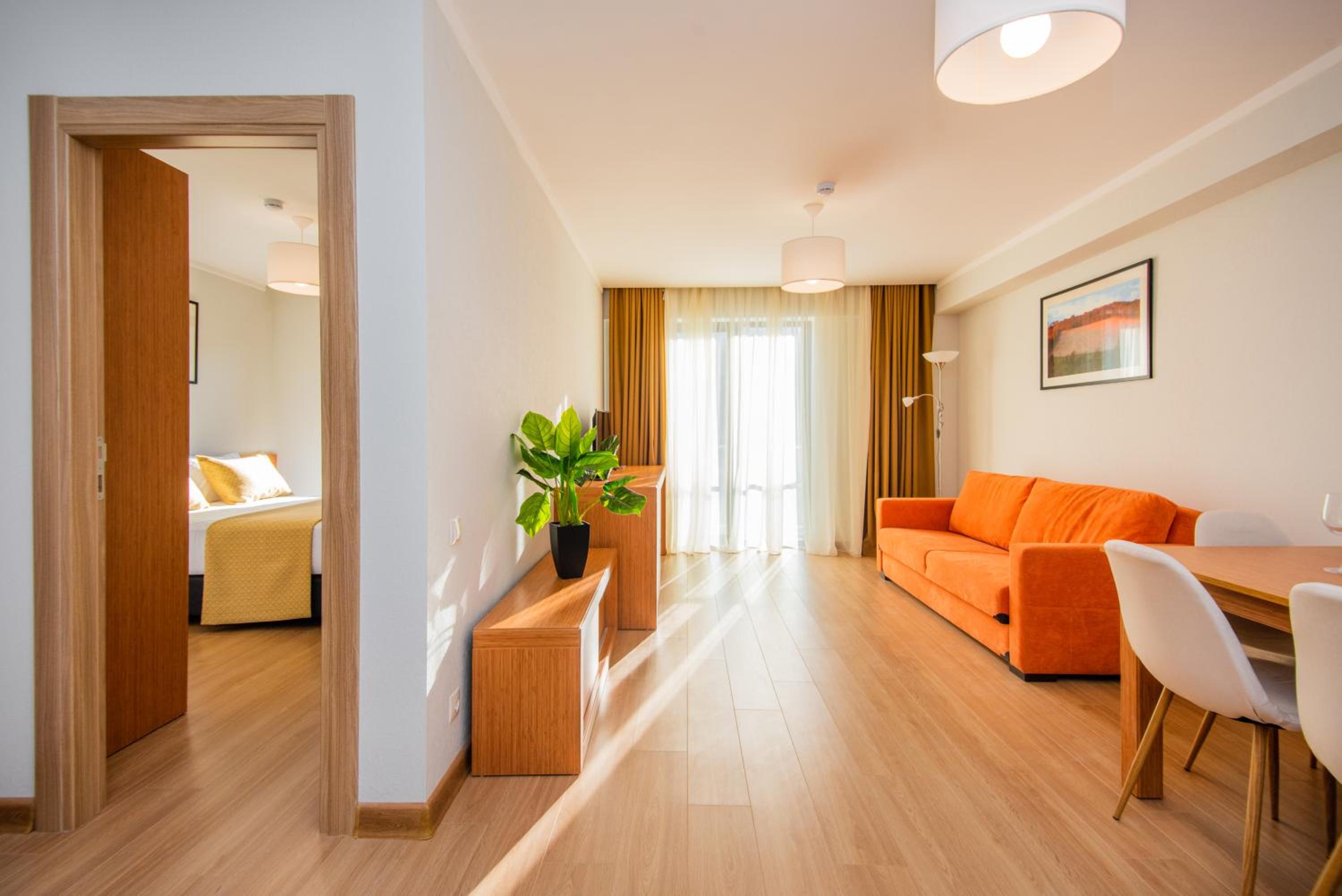 One-Bedroom Suite - Photo 13