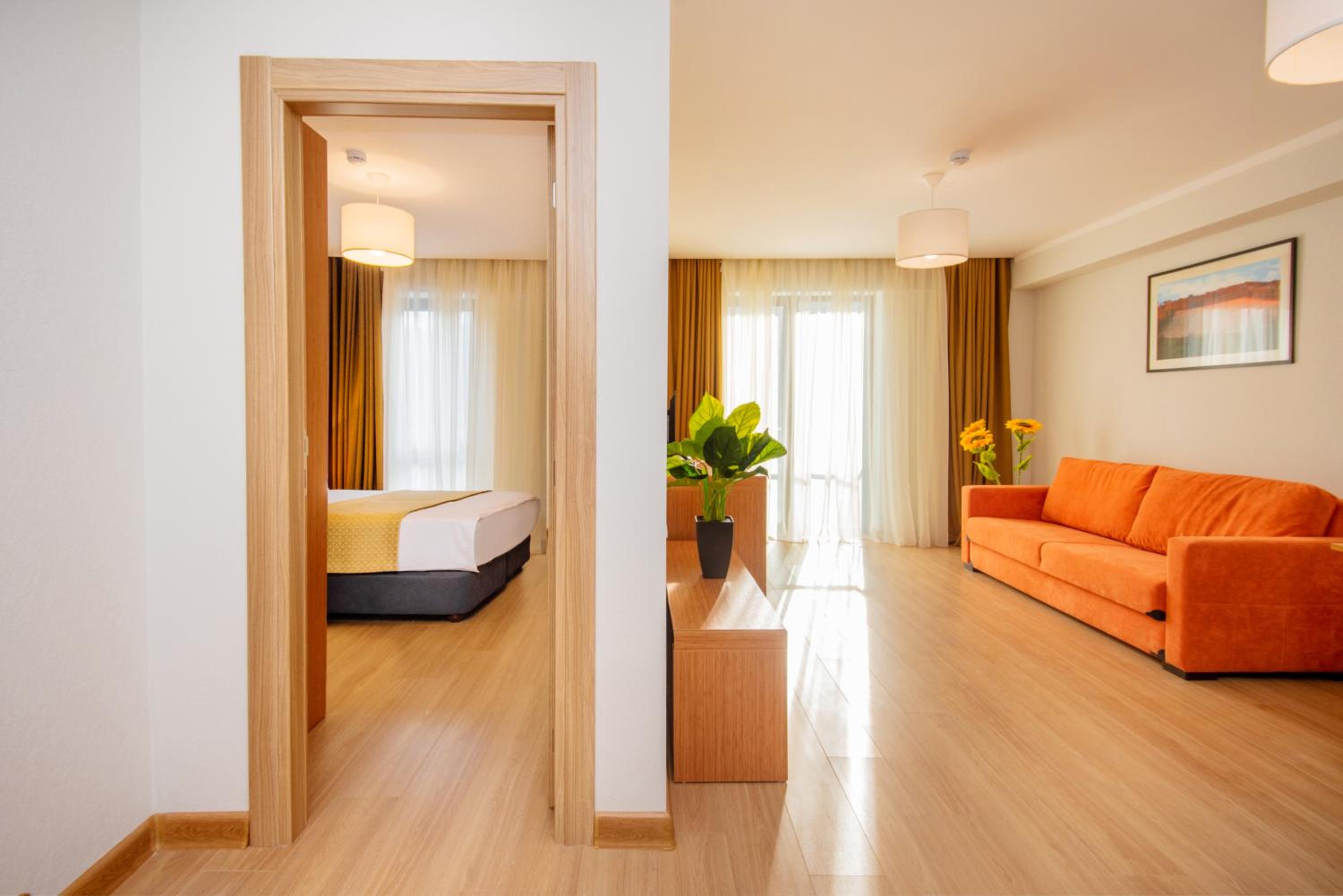 One-Bedroom Suite - Photo 17