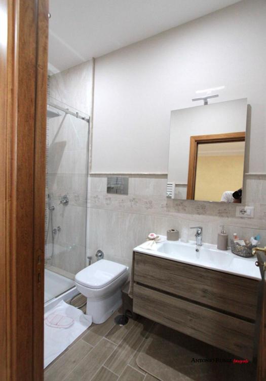 Double Room with Private Bathroom - Photo 14