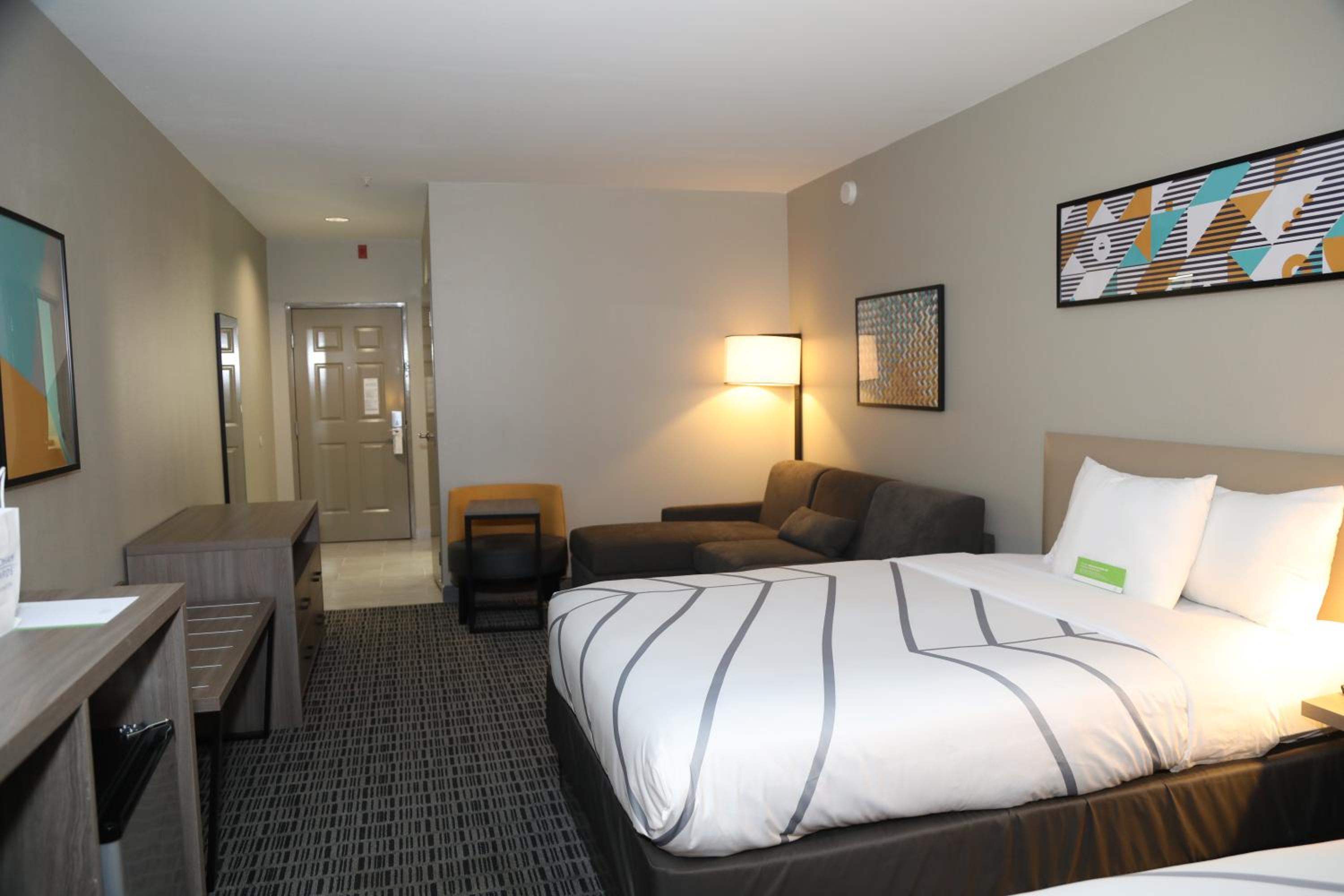 Deluxe Double Room with Two Double Beds - Non-Smoking - Photo 1