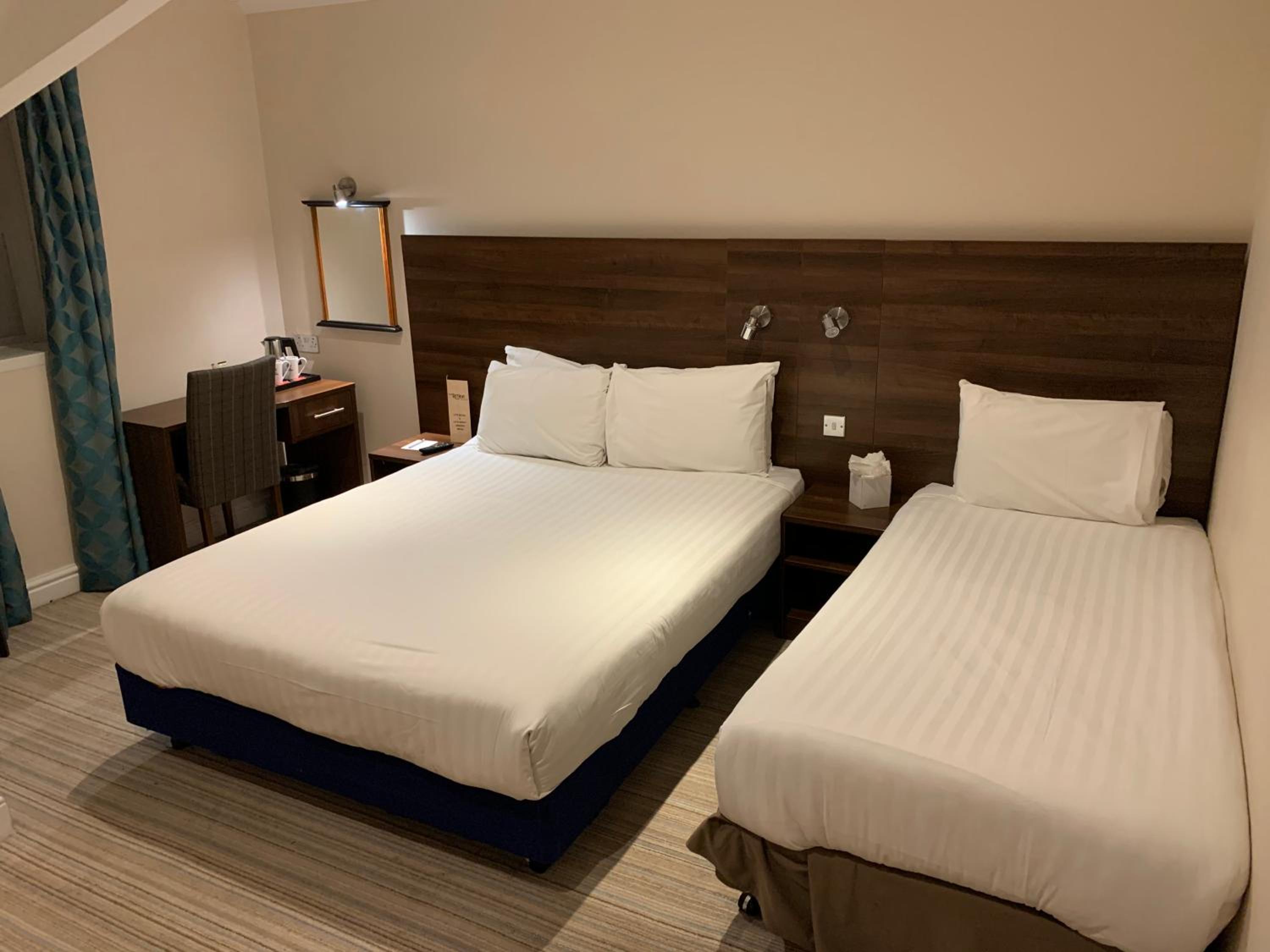 Standard Room with One Double Bed and One Single Bed - Non-Smoking