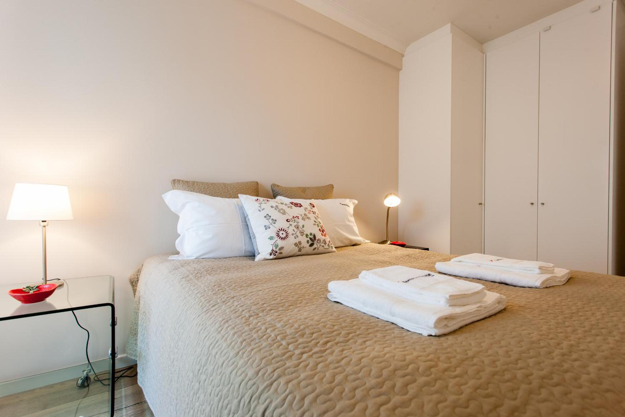 One-Bedroom Apartment - Photo 9