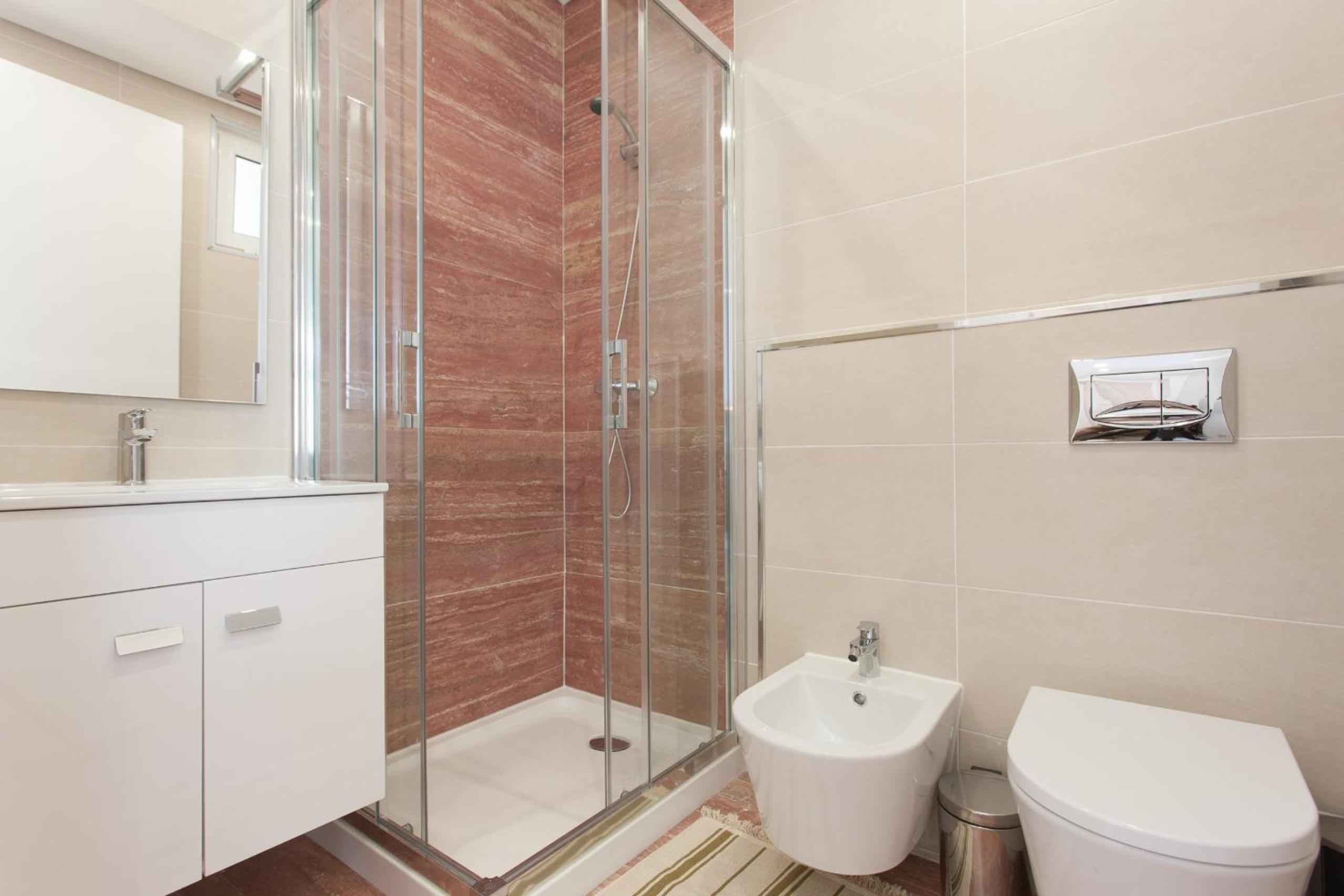One-Bedroom Apartment - Photo 12