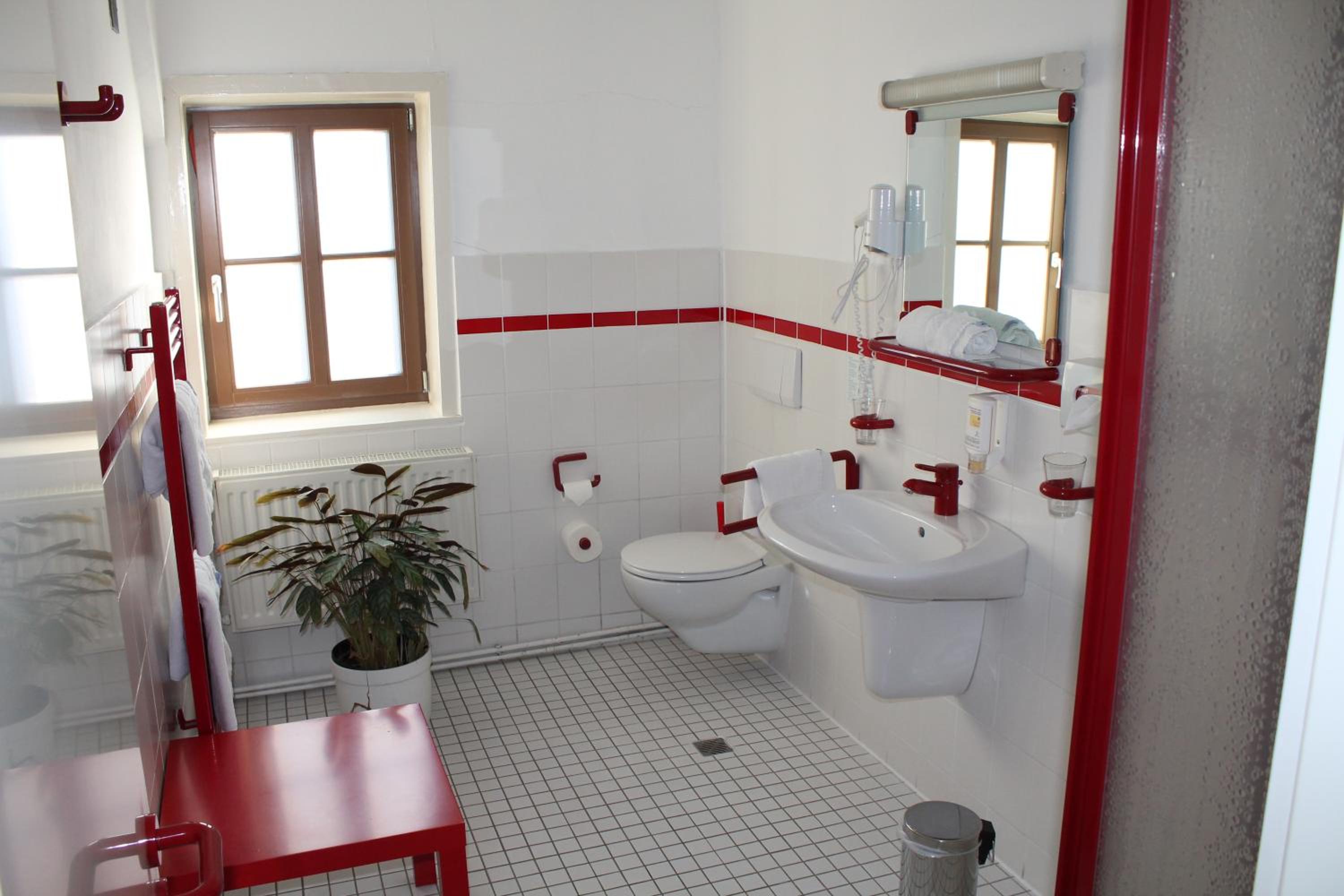 Double Room - Photo 6
