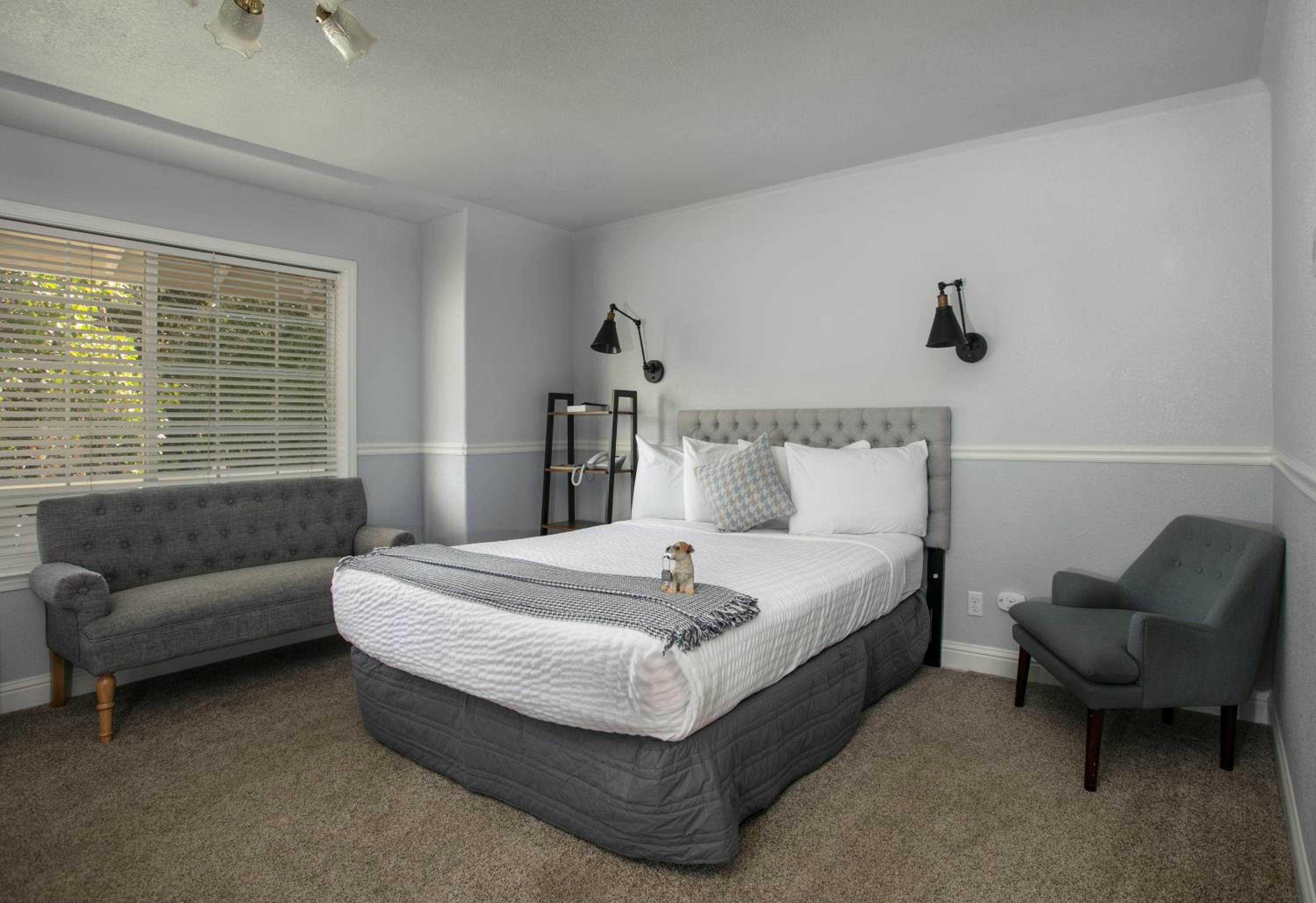 Queen Room Deluxe photo 3