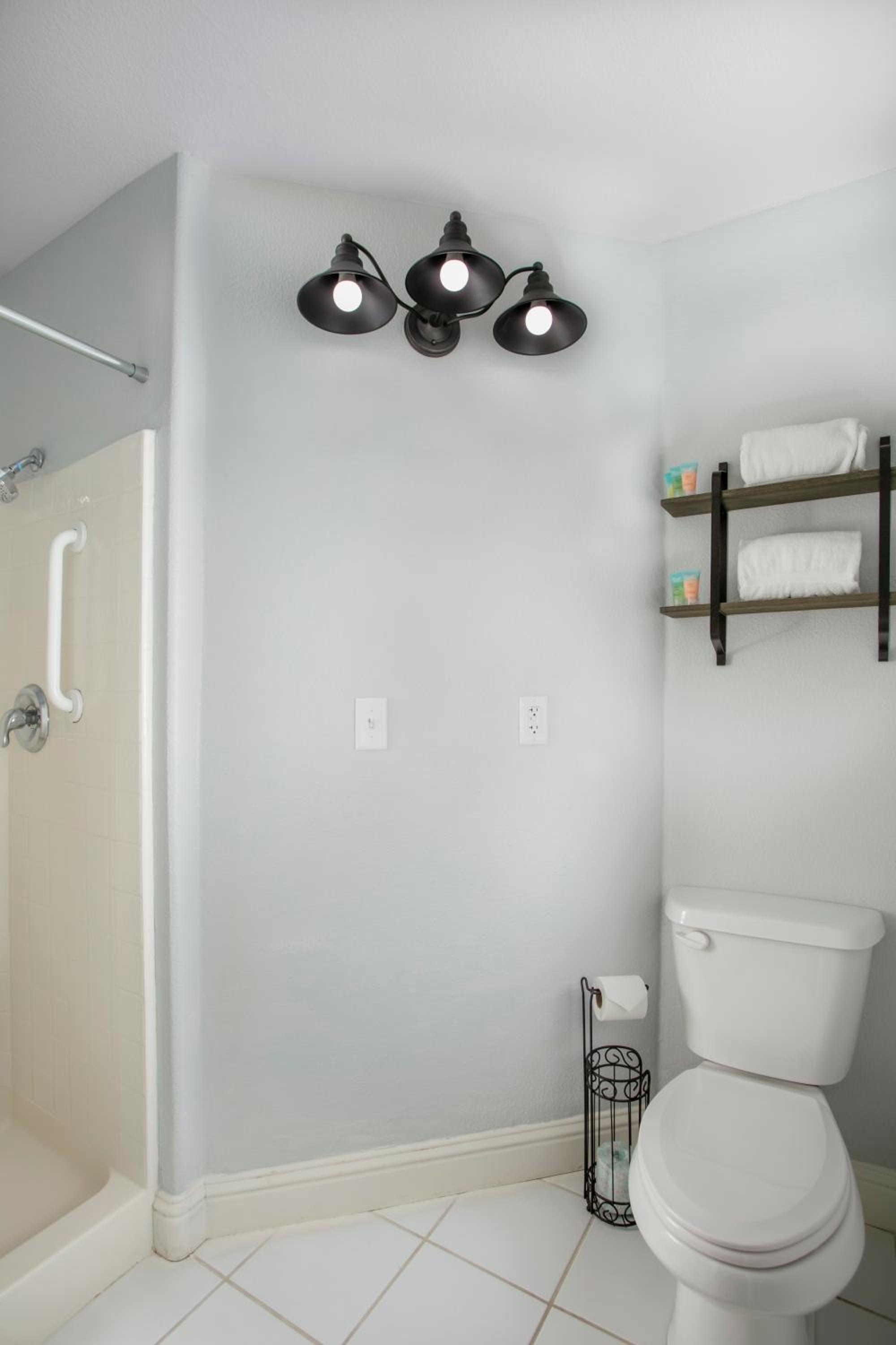 Queen Room Deluxe photo 2