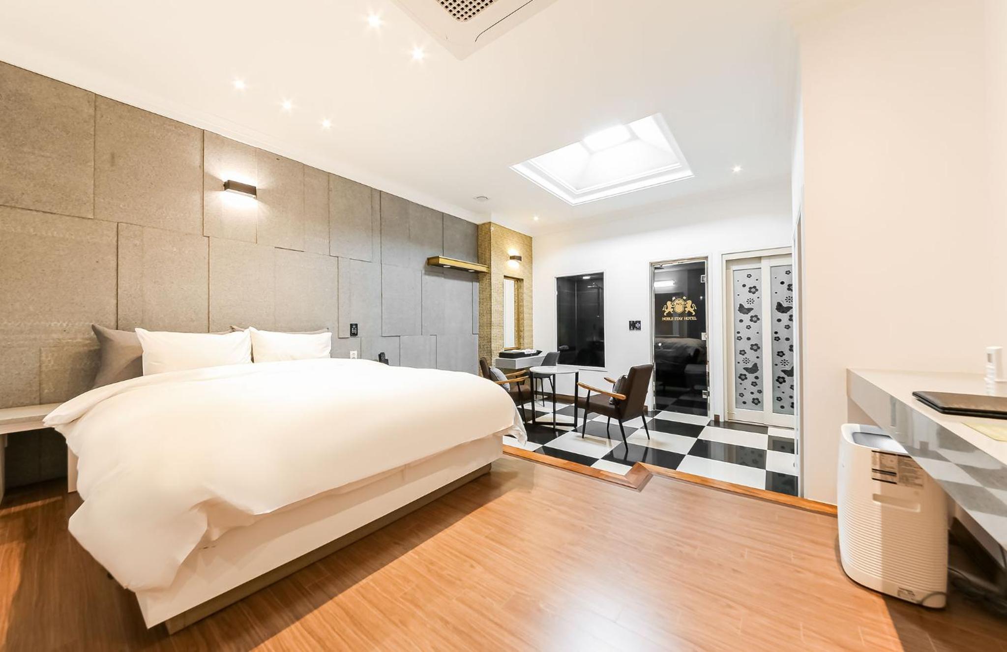 Deluxe Double Room - Photo 1