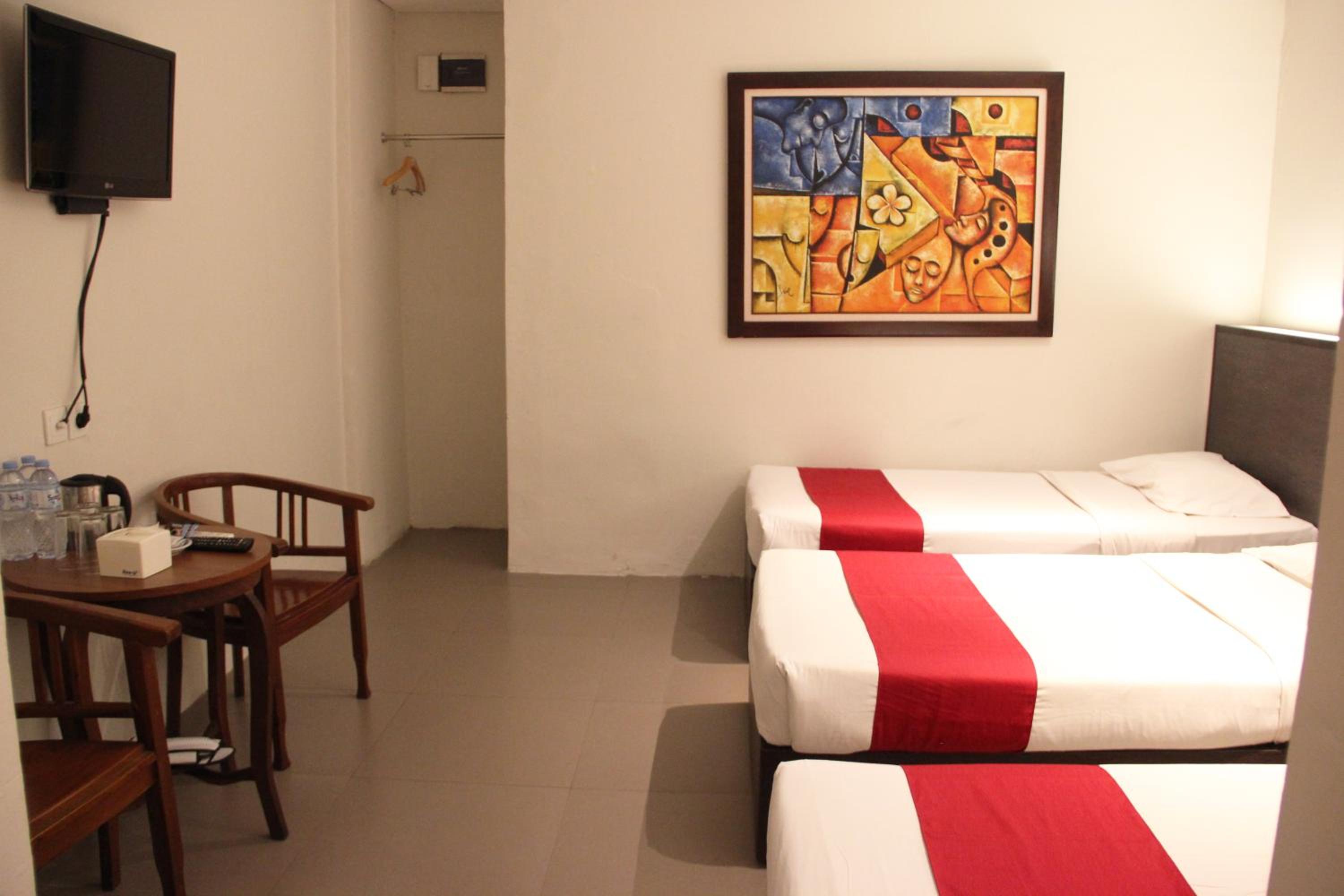 Superior Triple Room - Room Only - Photo 4