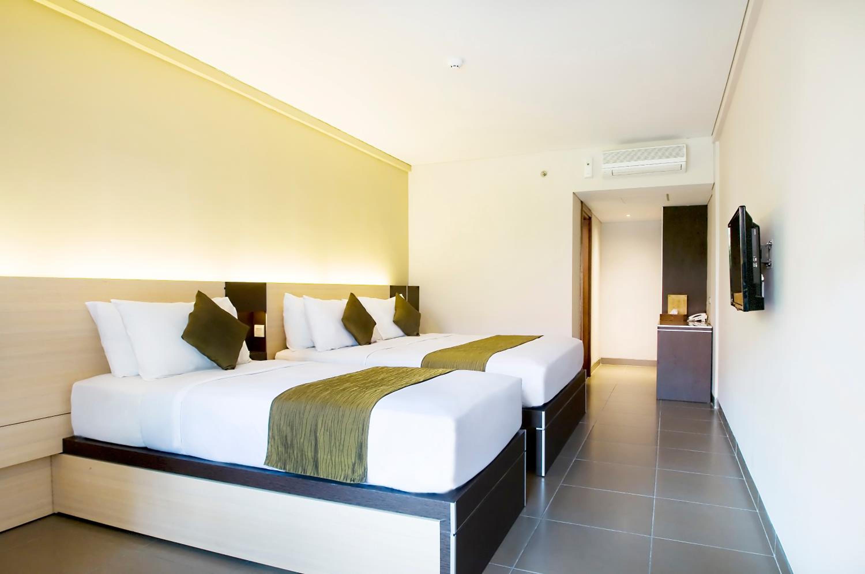 Executive Triple Room - Room Only - Photo 4