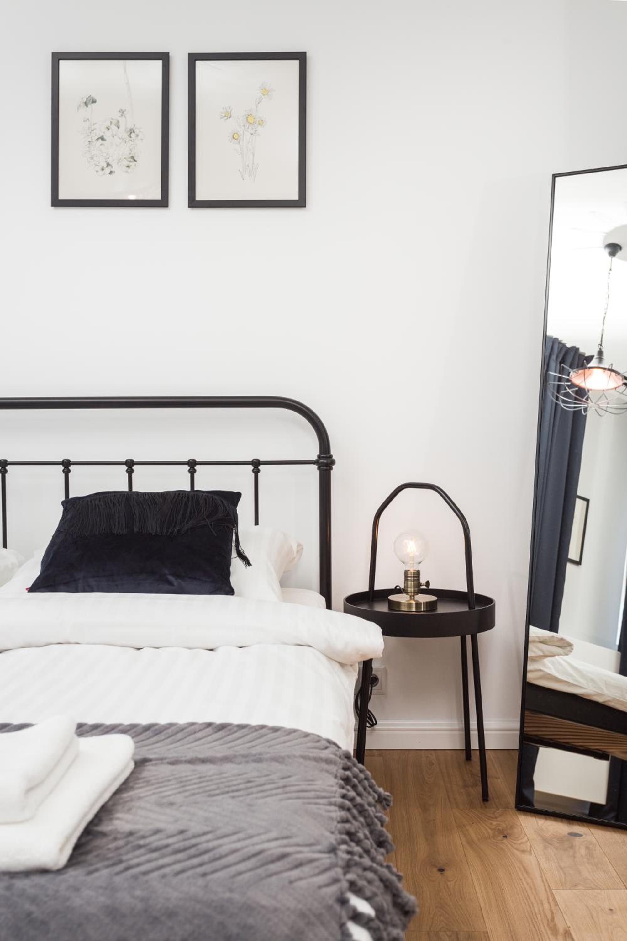 One-Bedroom Apartment - Photo 25