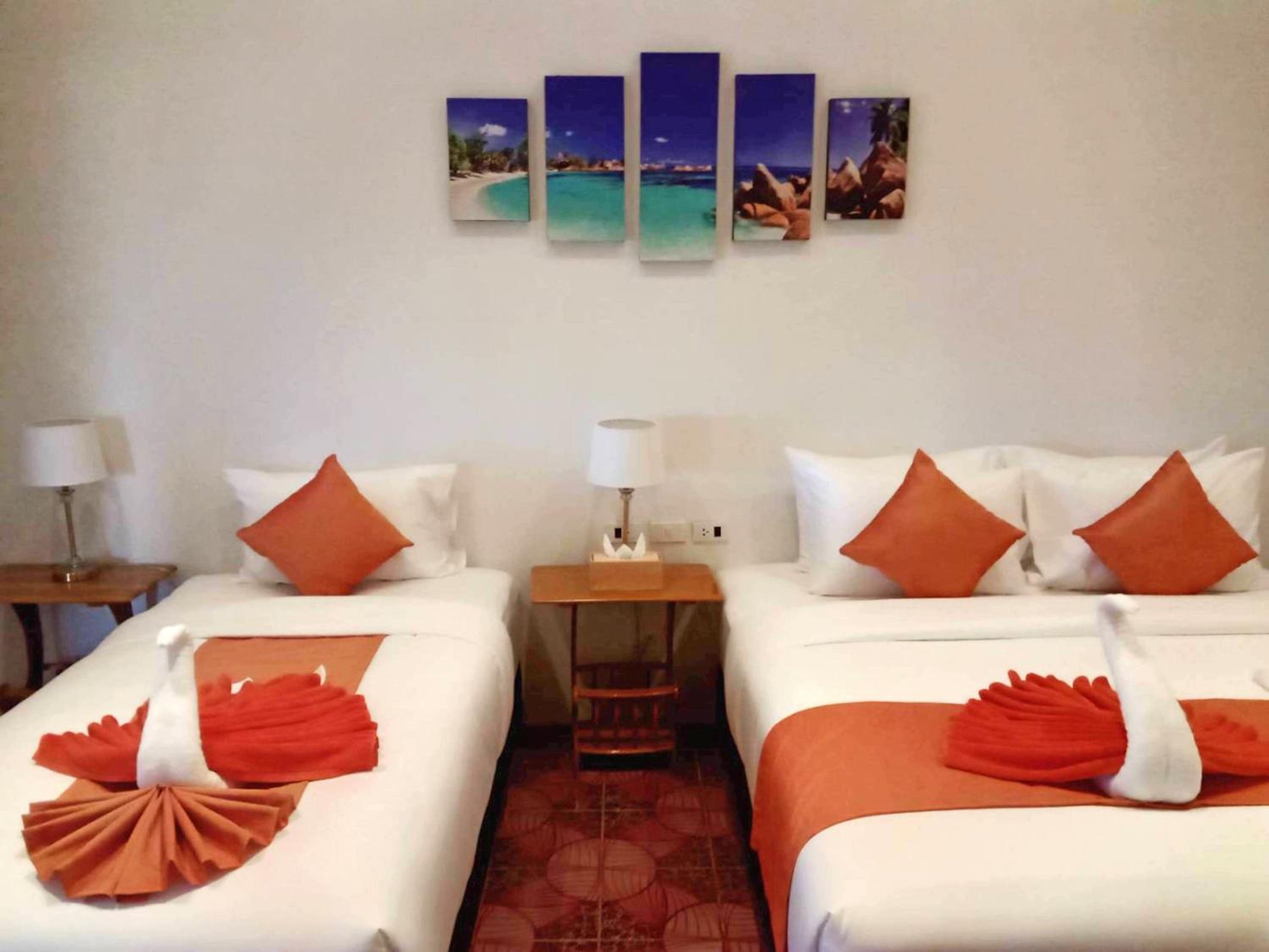 Family Room with Sea View - Photo 15