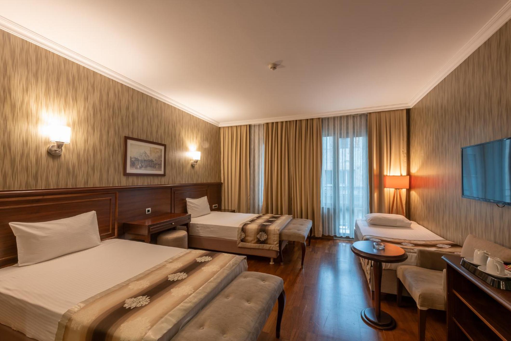 Deluxe Triple Room photo 1