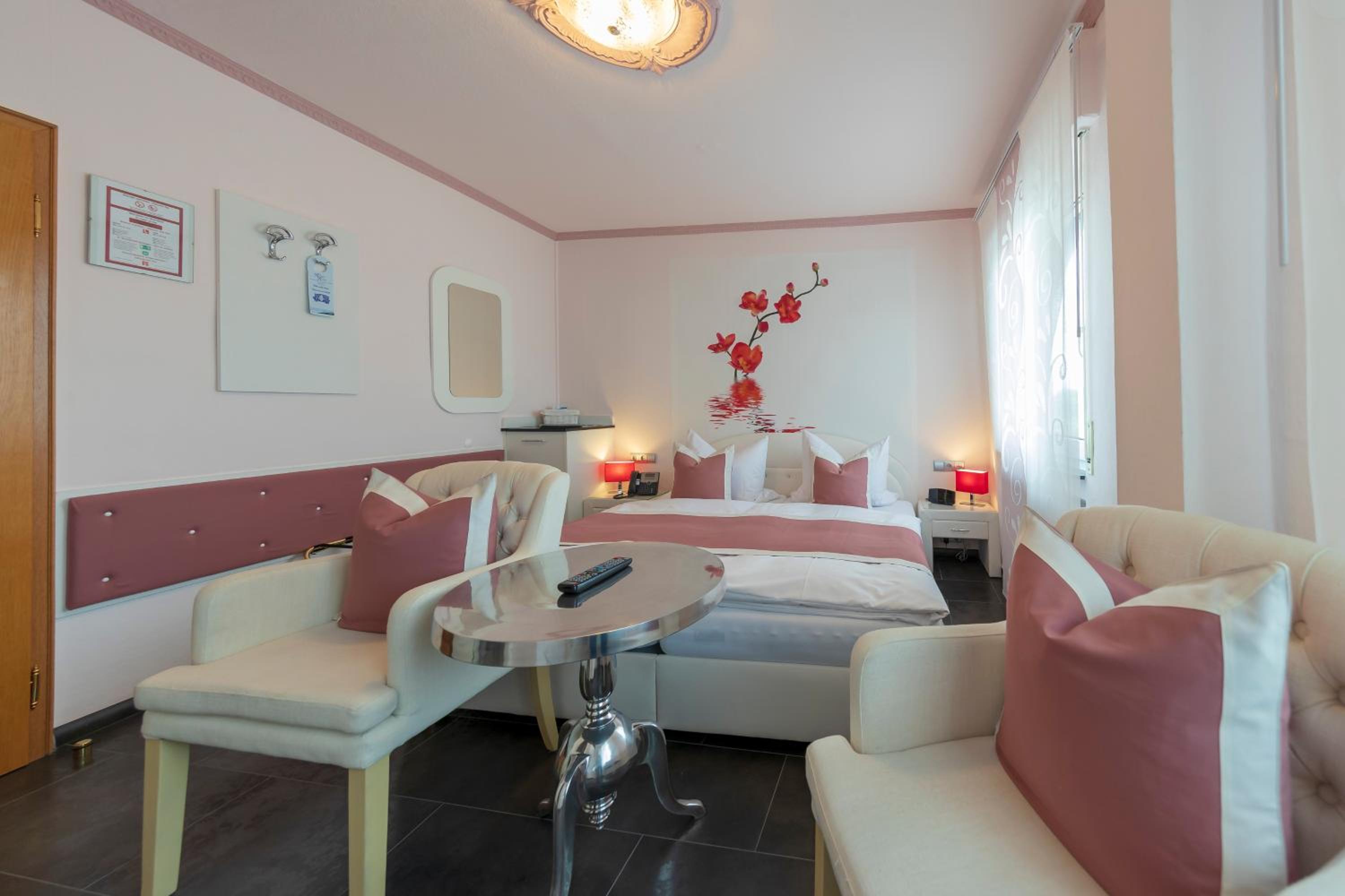 Deluxe Double Room - Photo 2