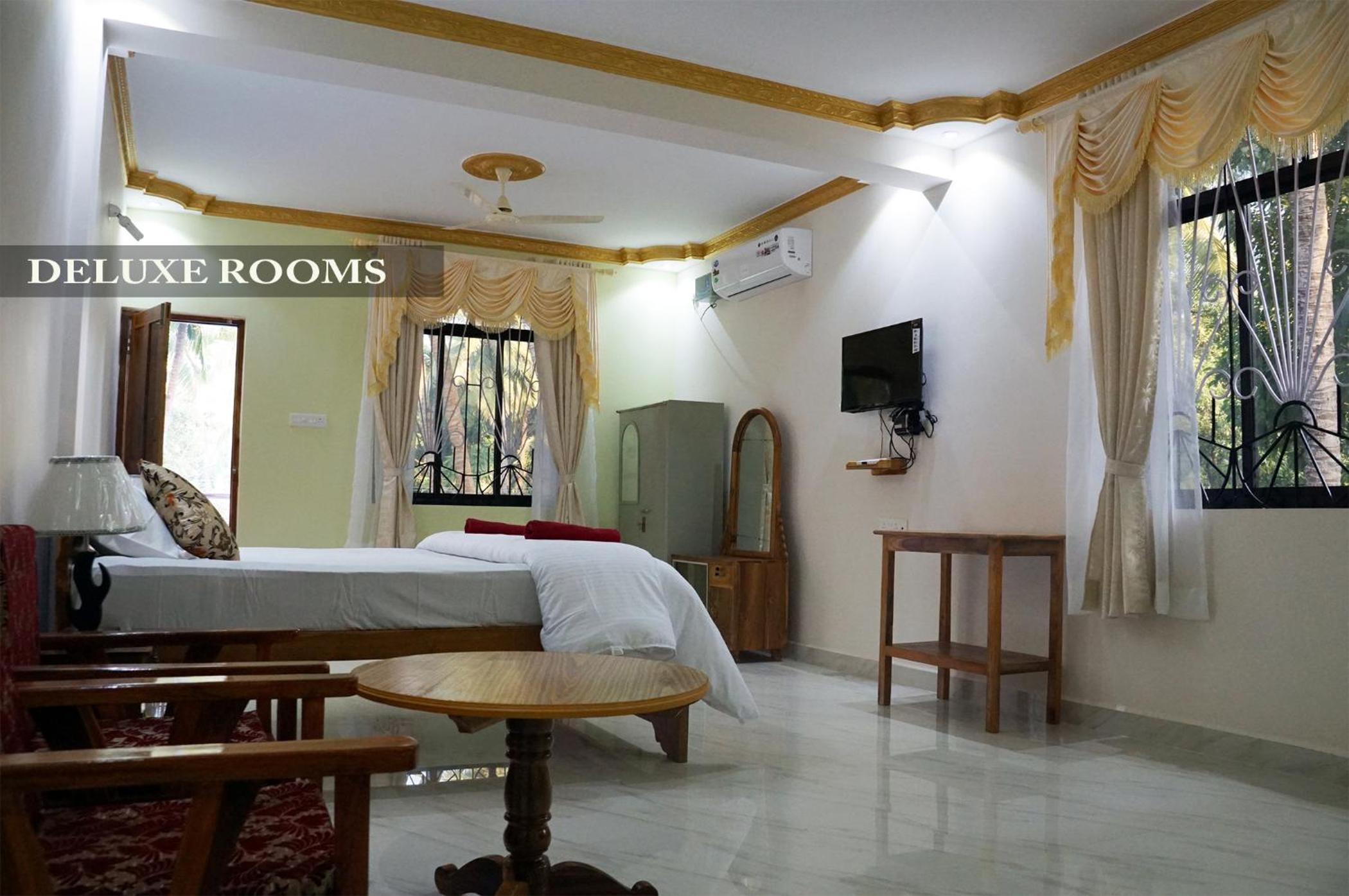 Deluxe Double Room with Balcony photo 3