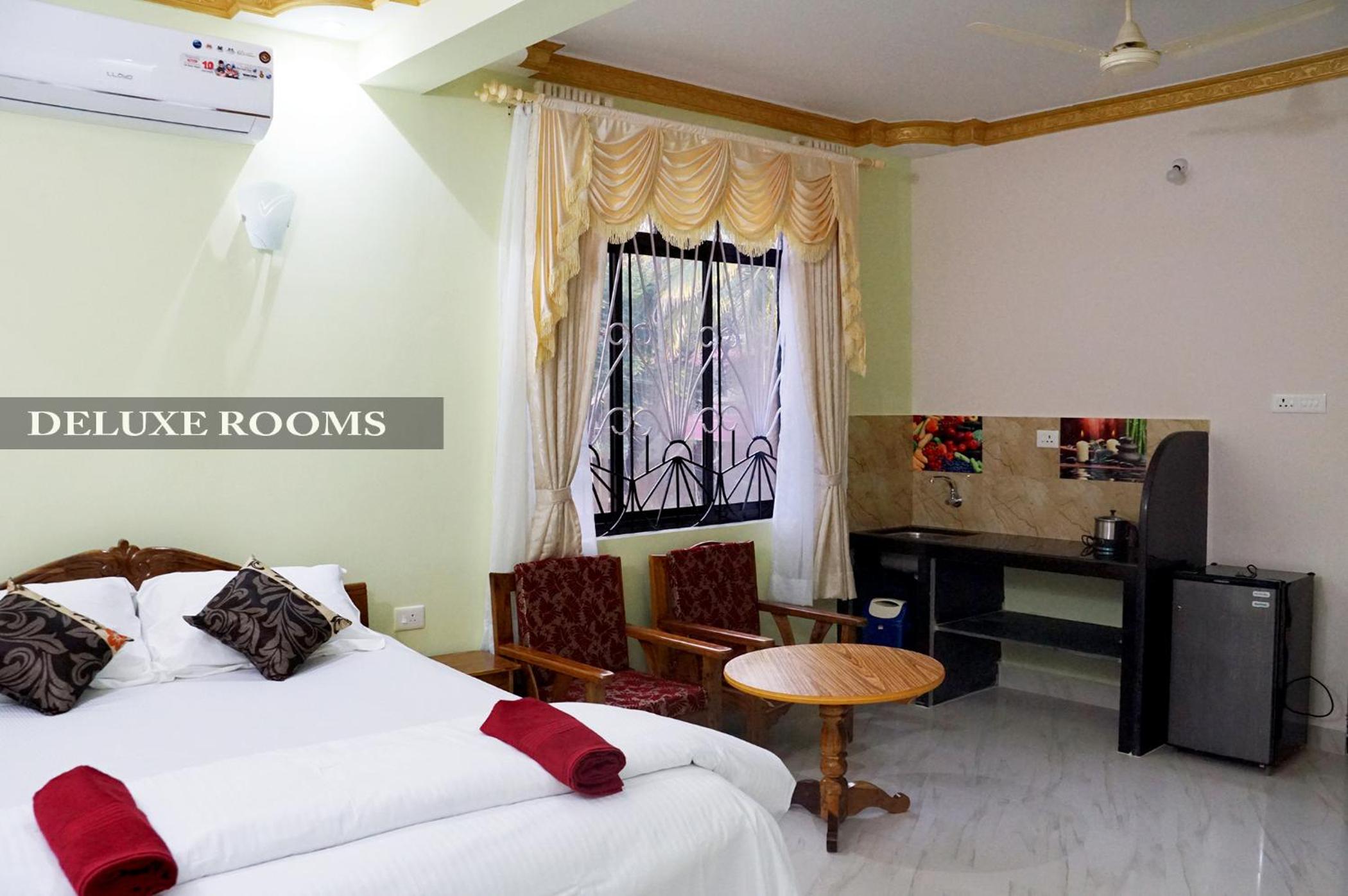 Deluxe Double Room with Balcony photo 2