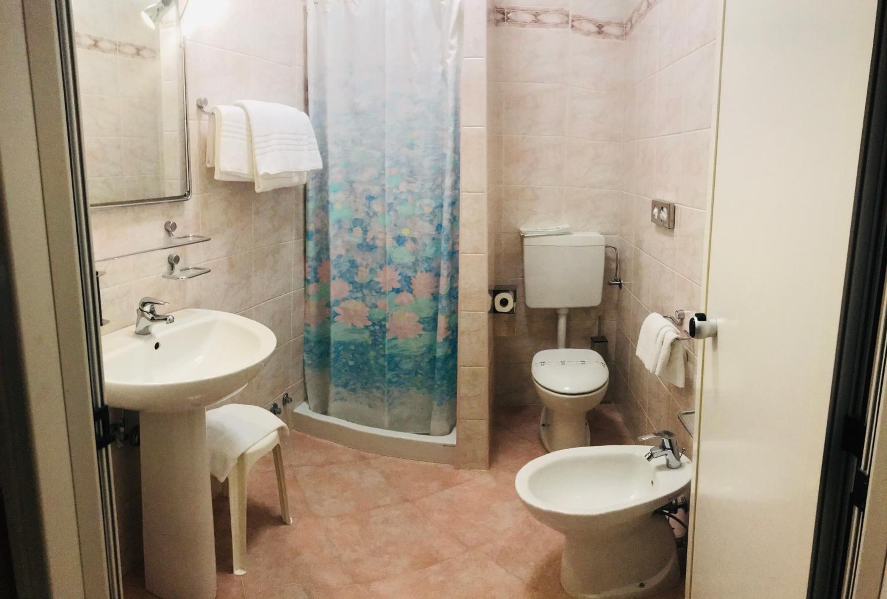 Triple Room - Photo 3