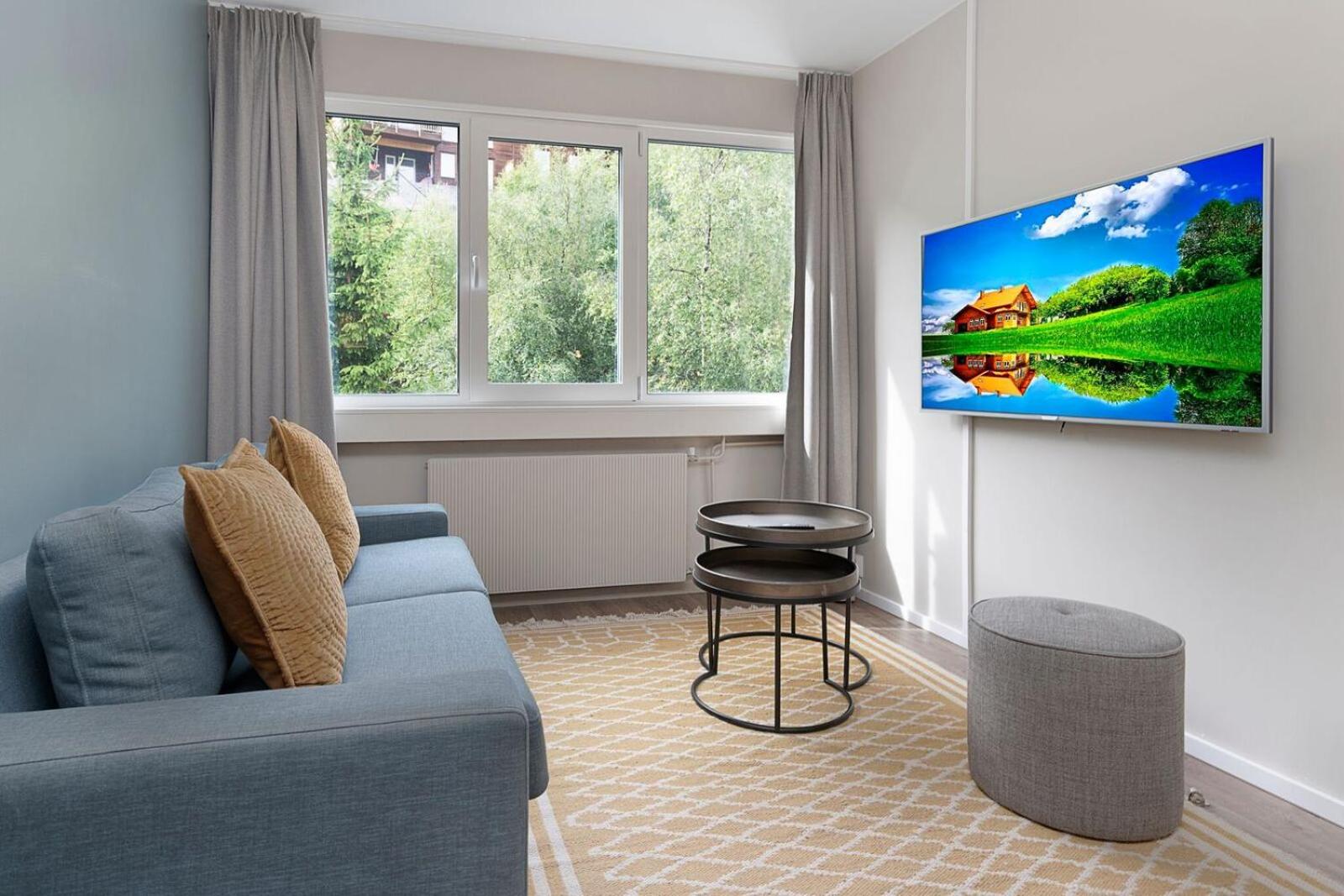 Suite - Photo 1