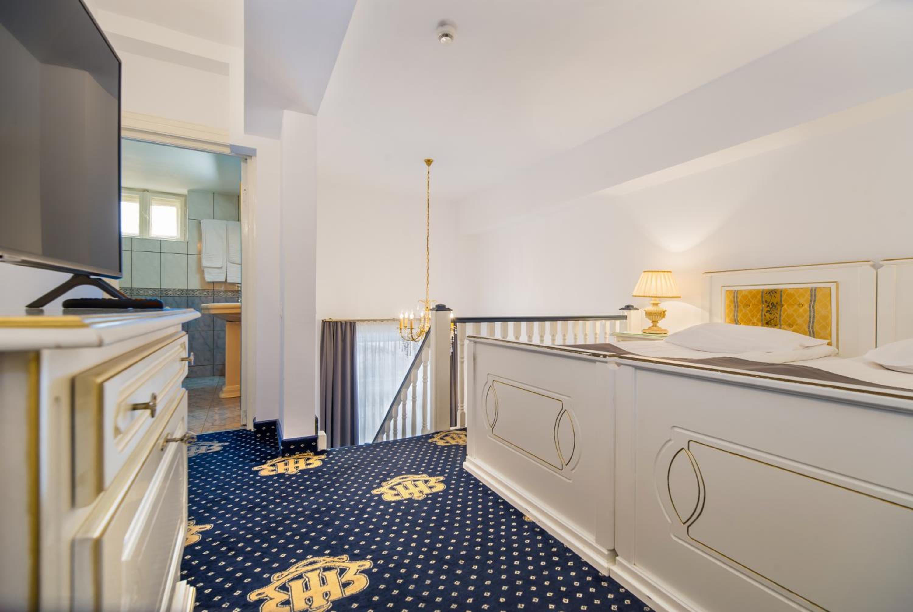 Twin Room - Photo 4