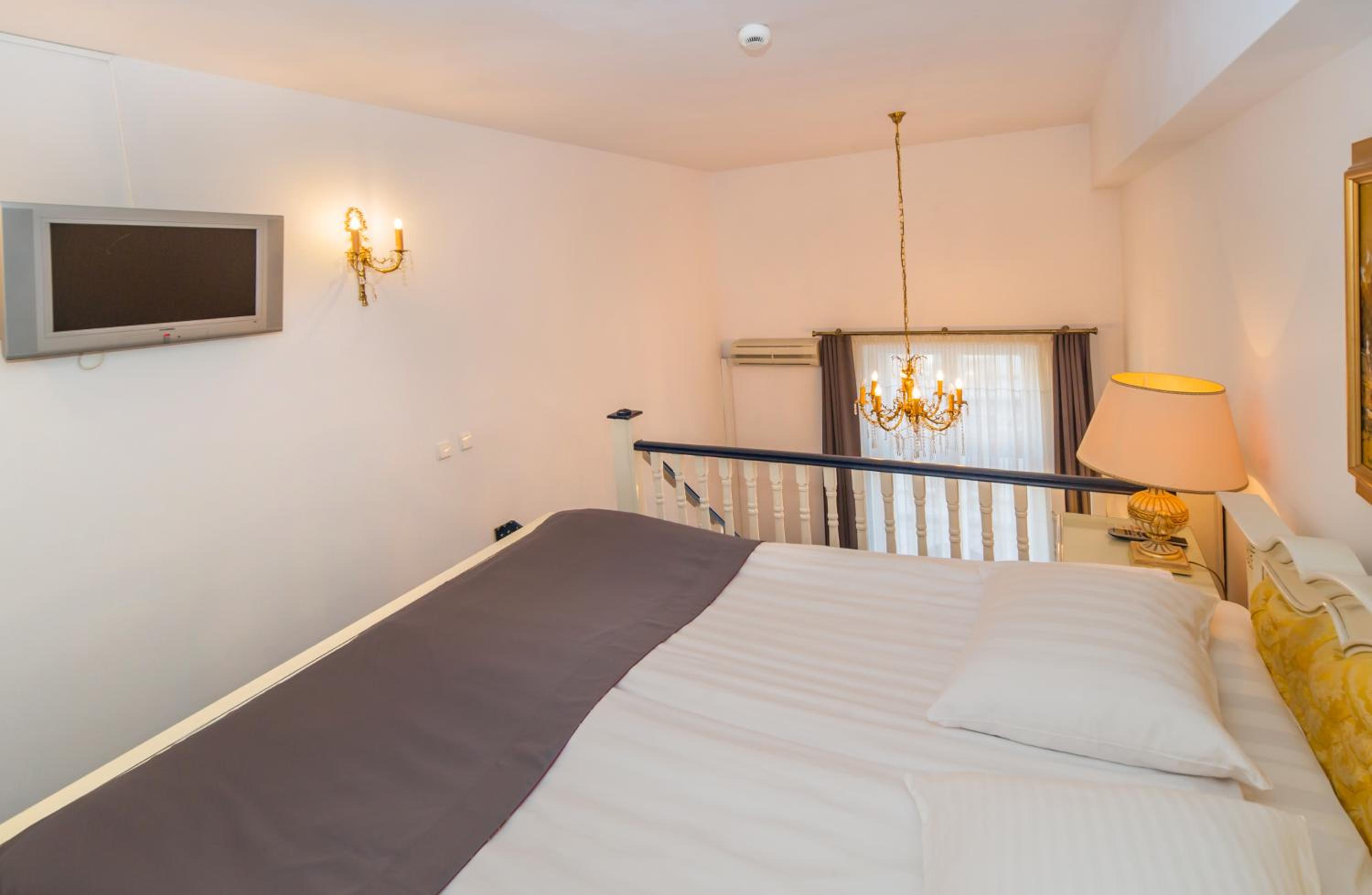 Queen Room - Photo 4
