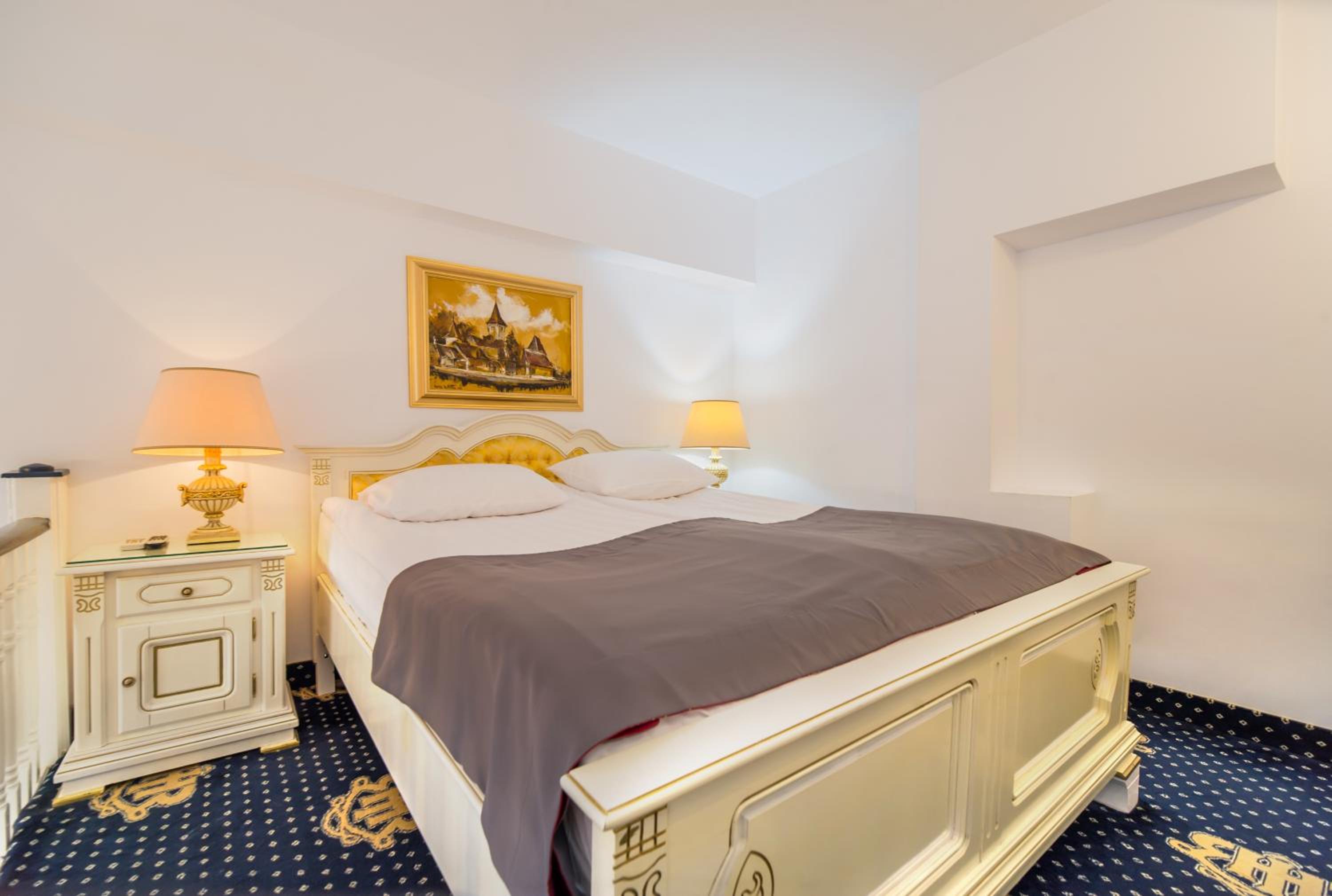 Double Room - Photo 2