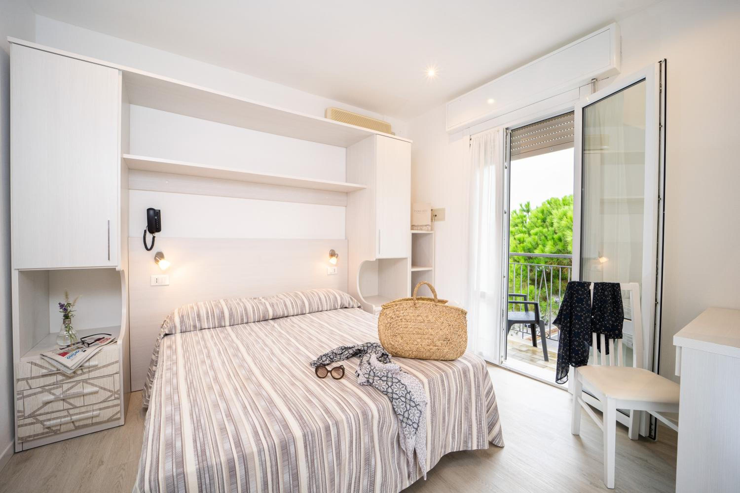 Standard Double or Twin Room photo 1