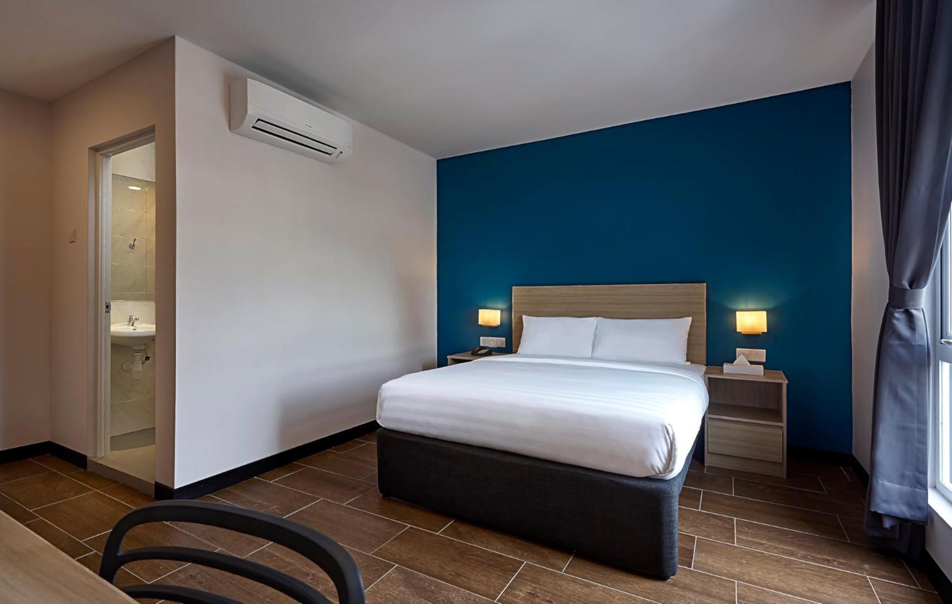 Premier Queen Room - Photo 15