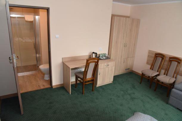 Double or Twin Room with Balcony photo 1