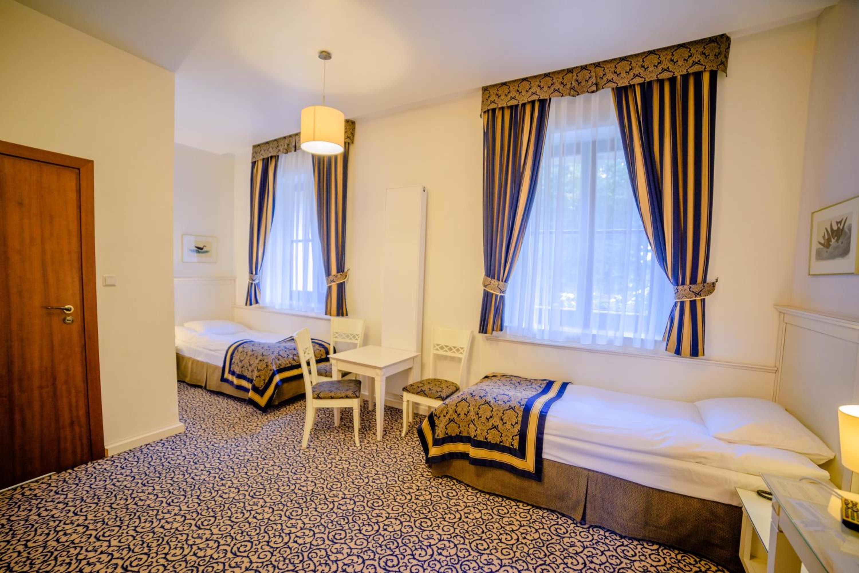 Twin Room - Photo 1