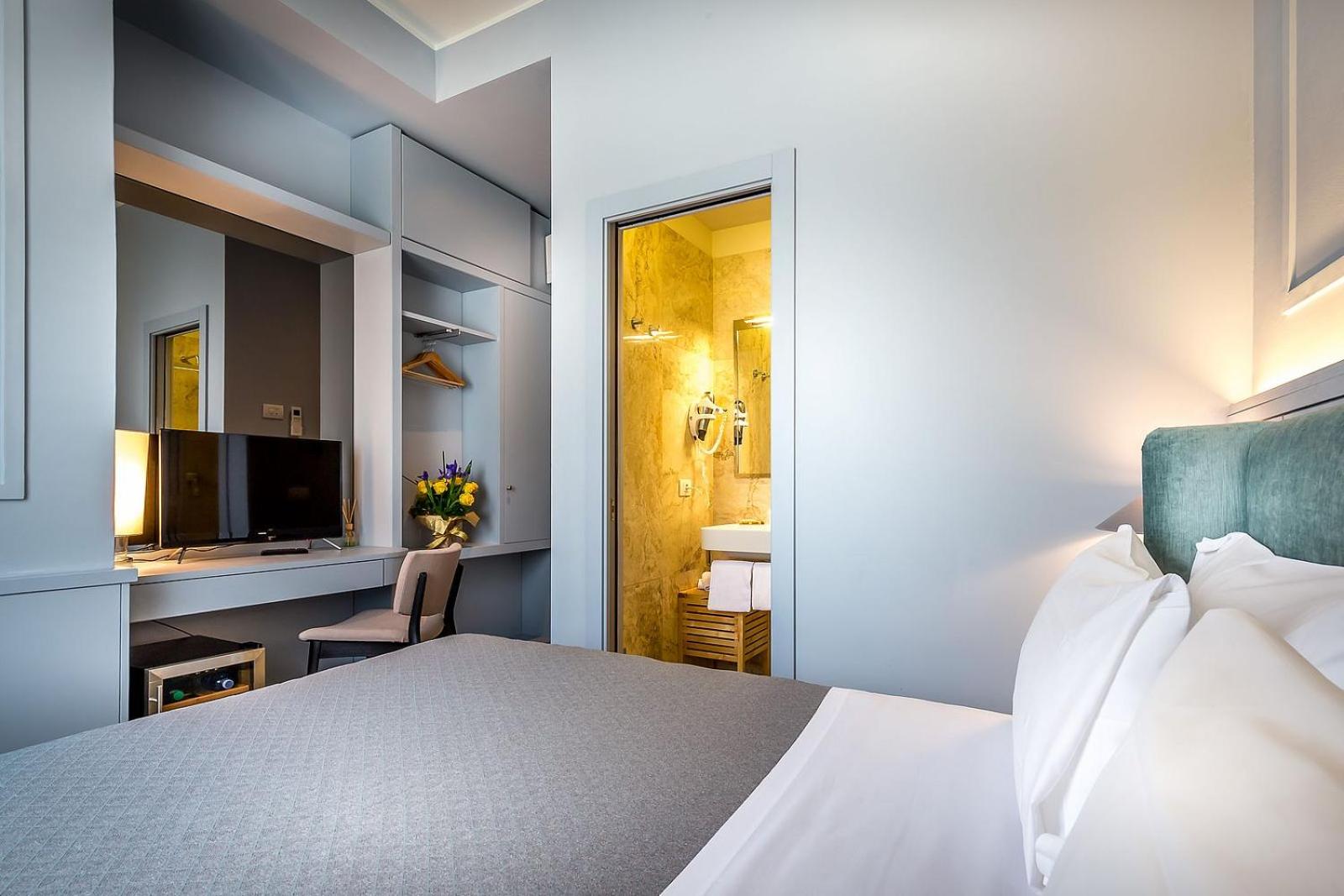 Economy Double Room photo 1
