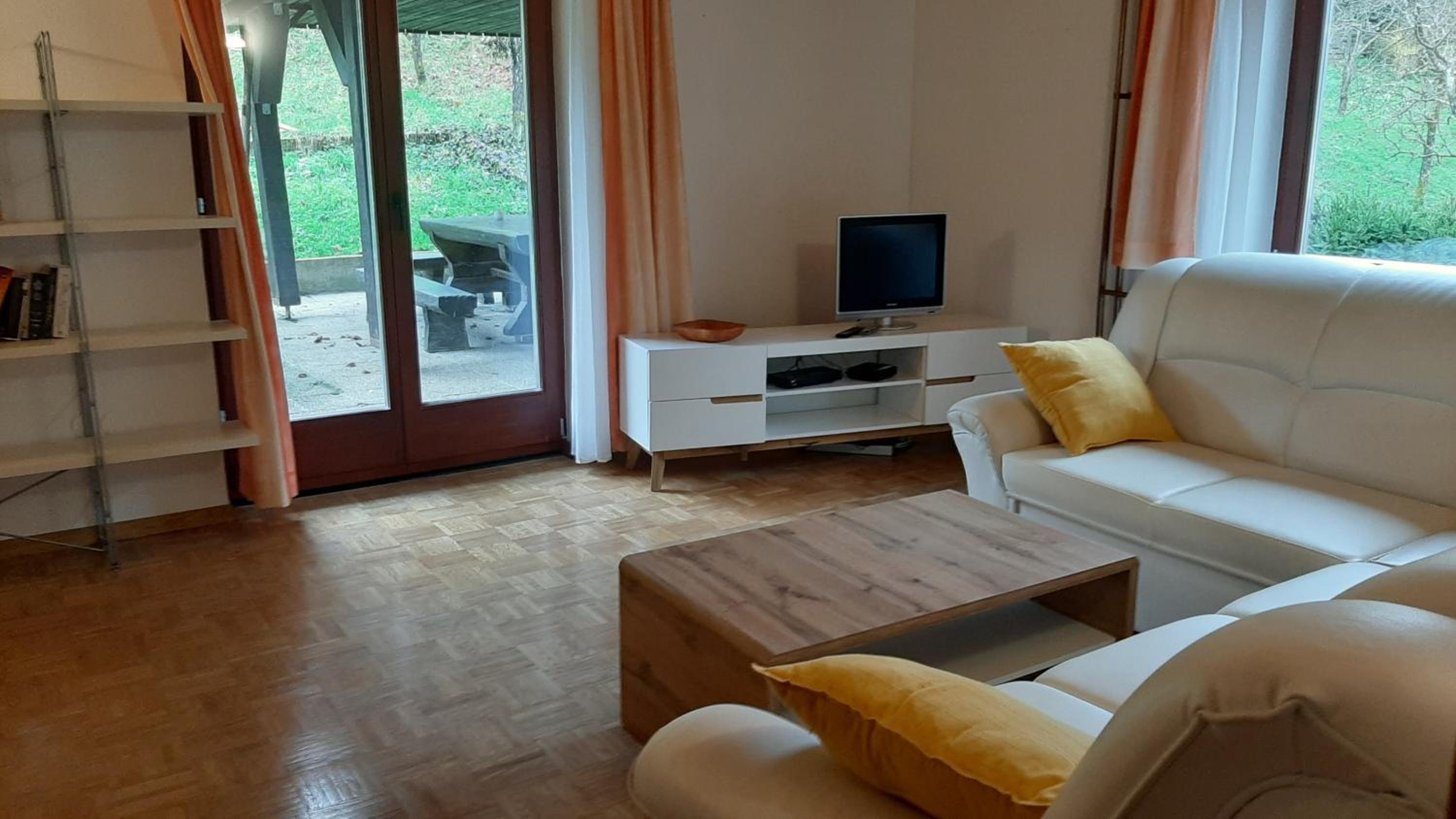 Apartment photo 3