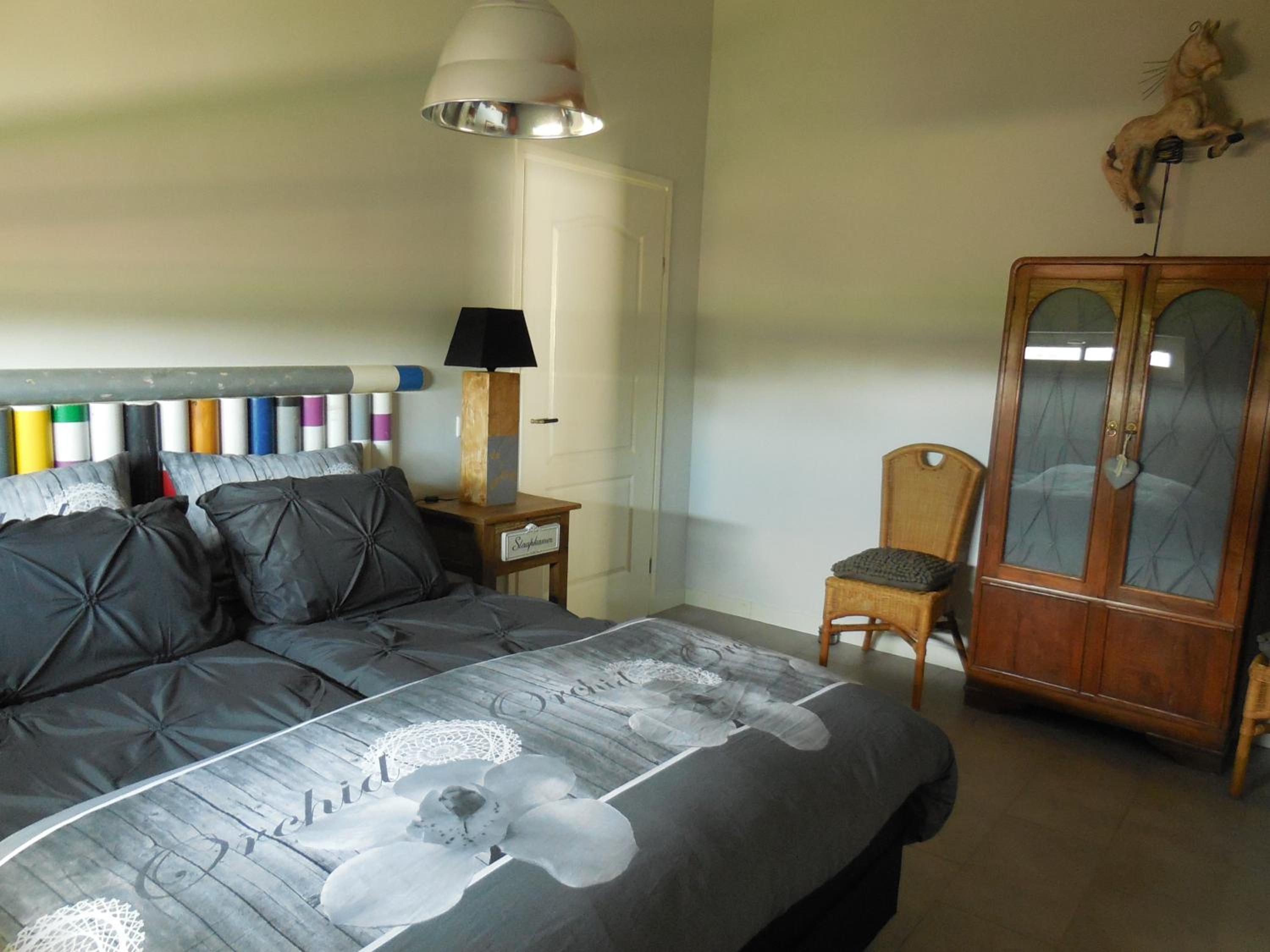 Deluxe Double Room with Shower - Photo 12