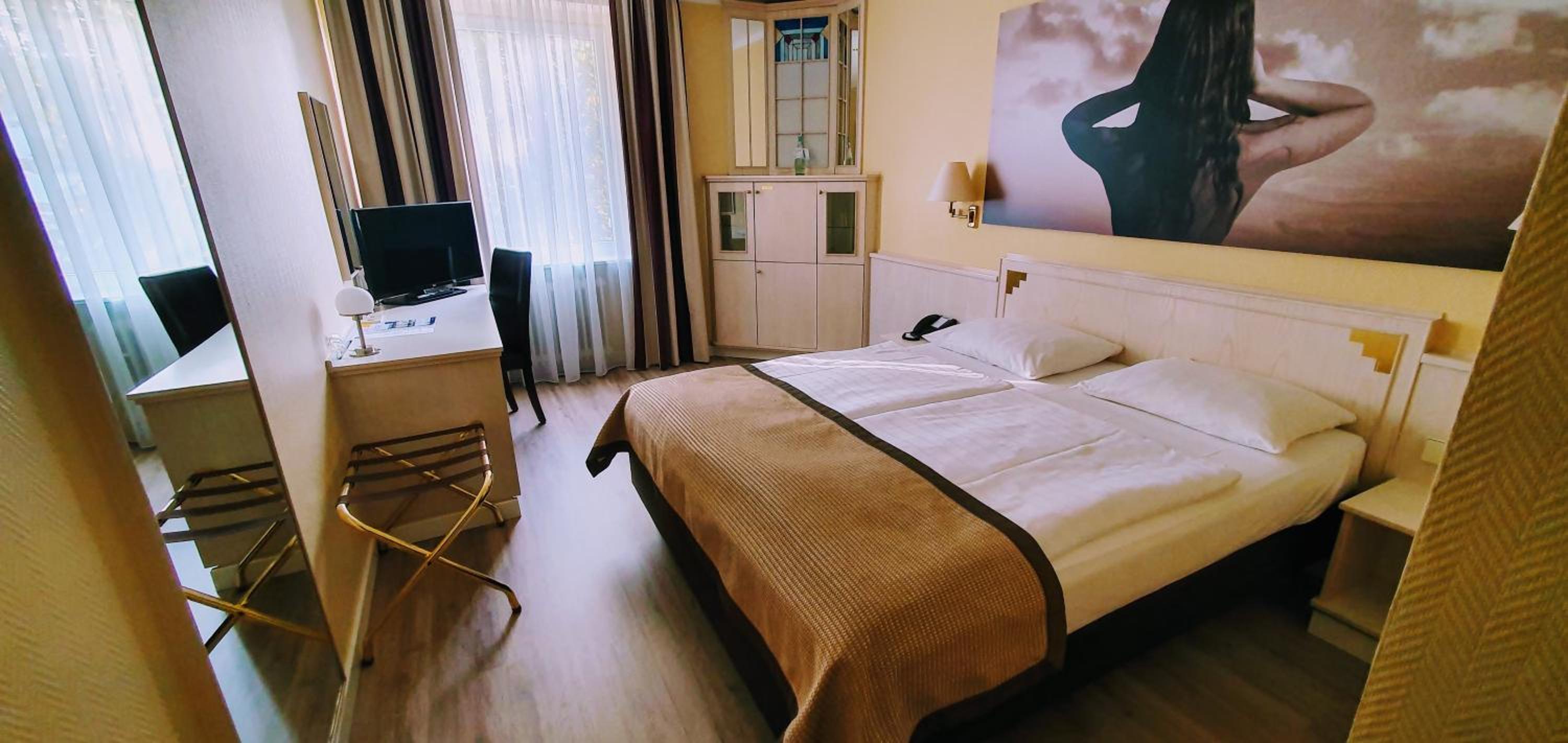Standard Double Room - Photo 1