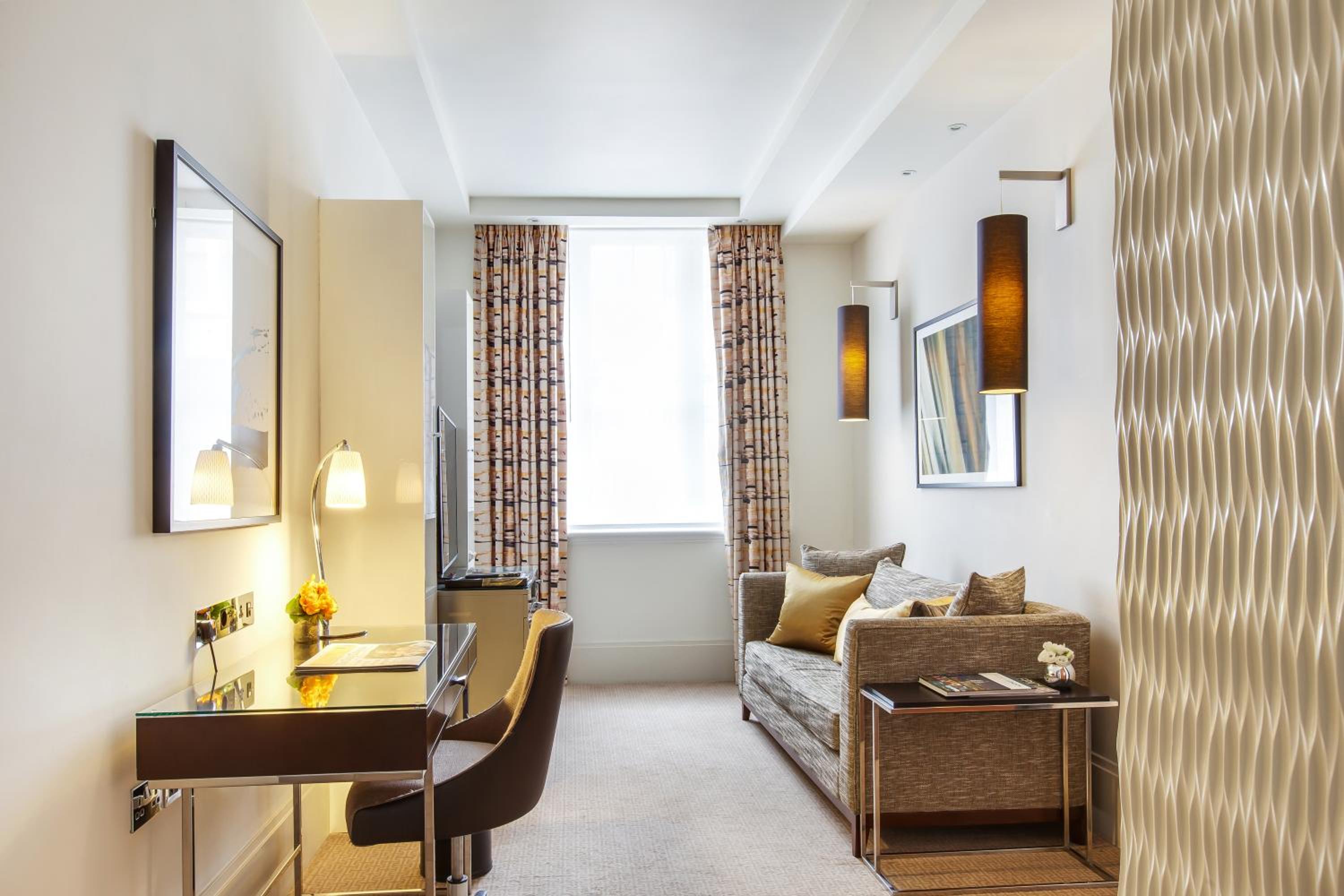 Kings One Bedroom Suite photo 3