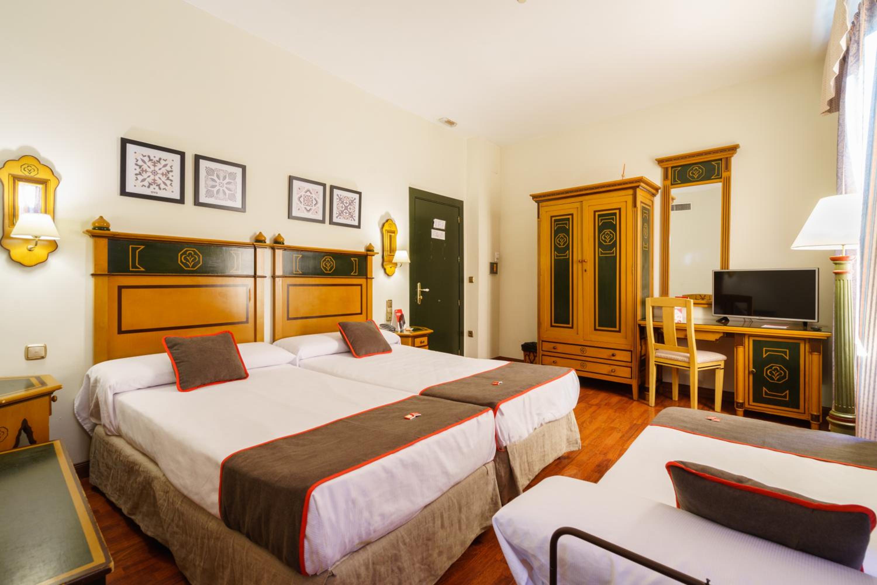 Habitación Doble con Cama Extra