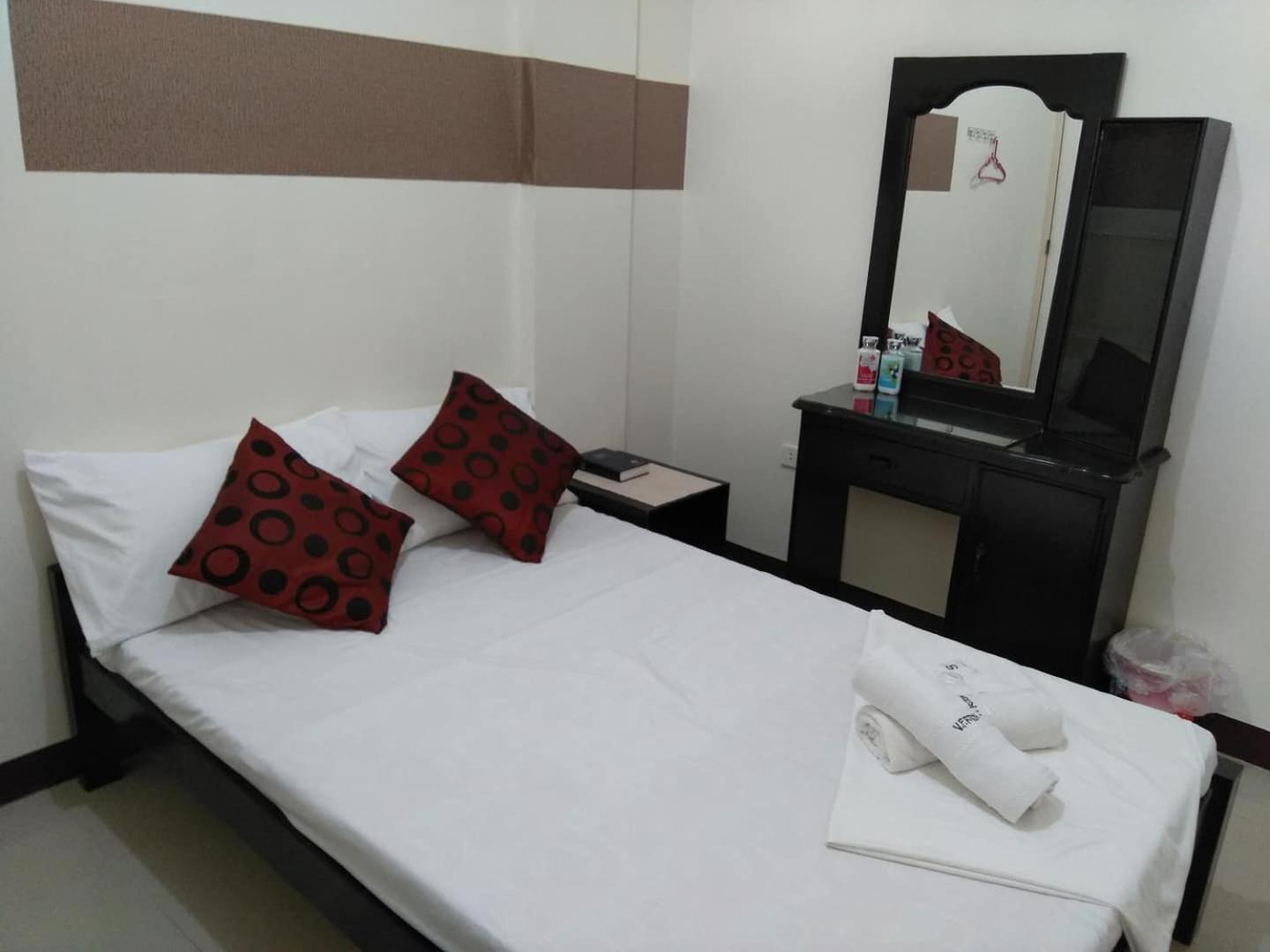 Deluxe Quadruple Room - Photo 5